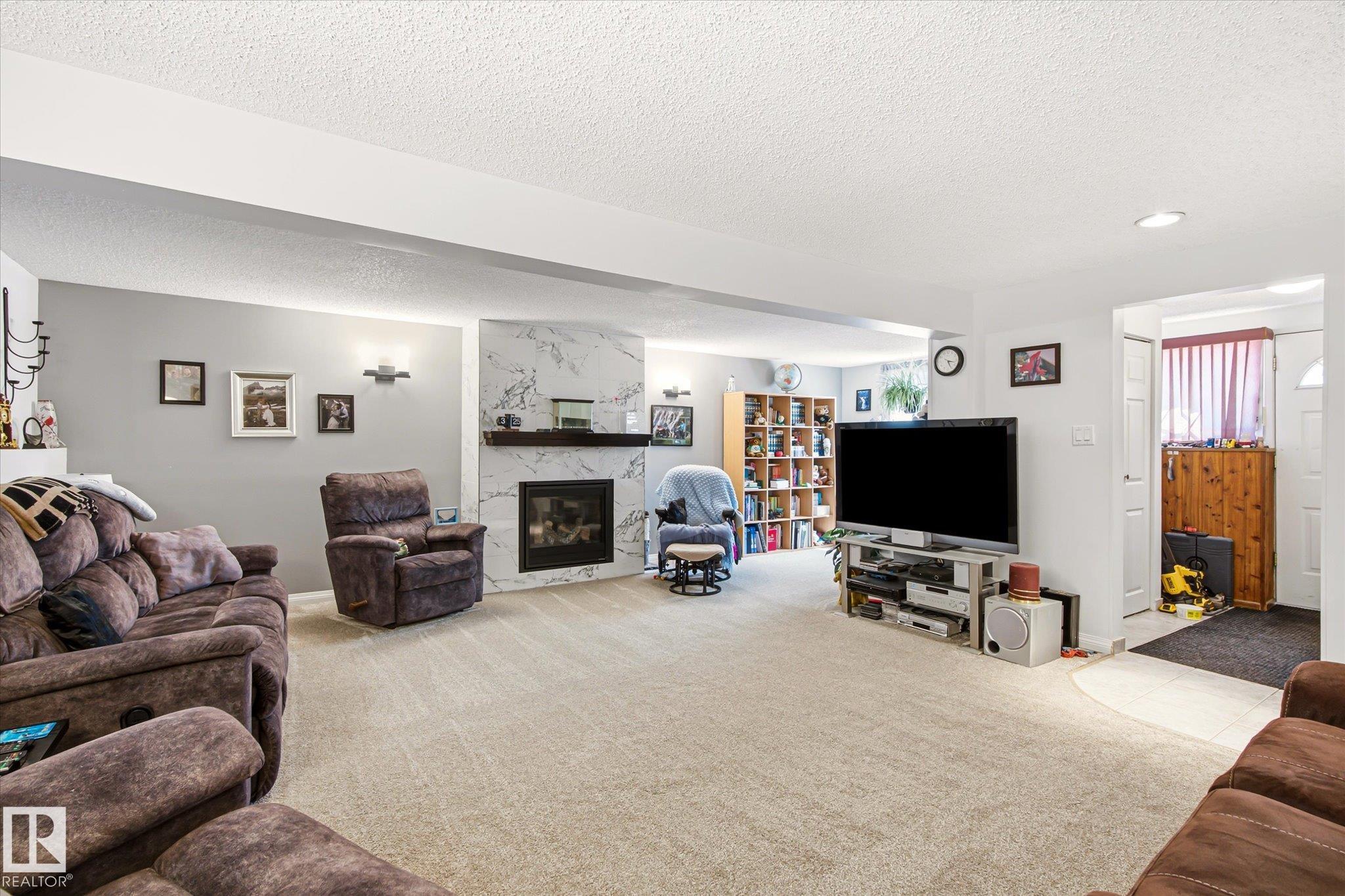 Photo 22 at 13415 118 Avenue NW, Woodcroft, Edmonton