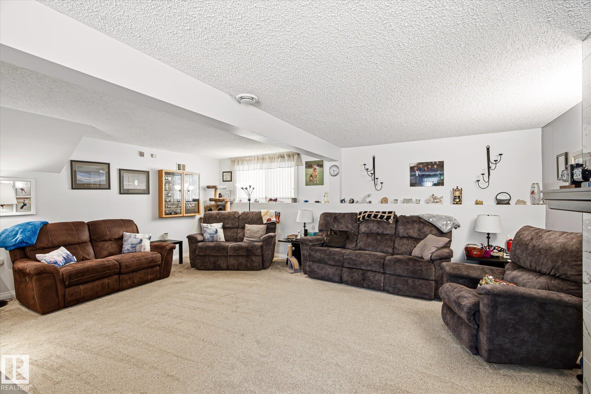 Photo 24 at 13415 118 Avenue NW, Woodcroft, Edmonton