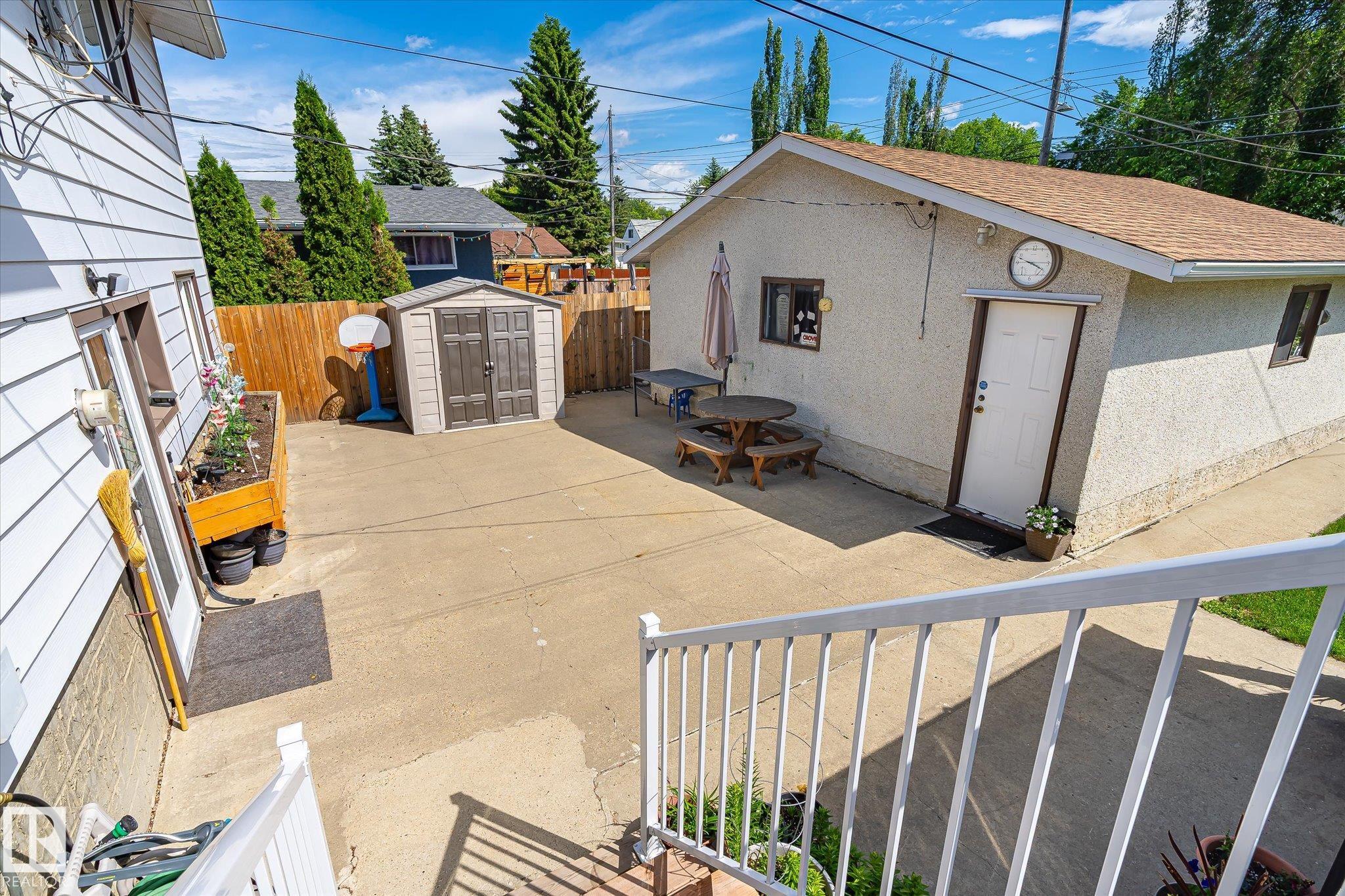 Photo 38 at 13415 118 Avenue NW, Woodcroft, Edmonton