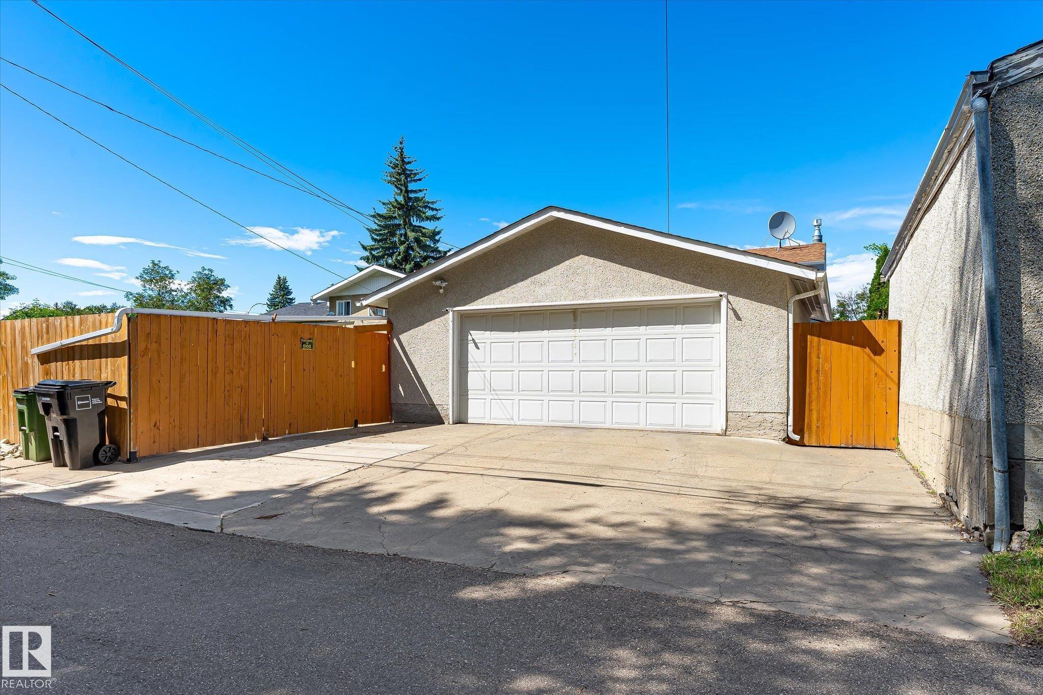 Photo 42 at 13415 118 Avenue NW, Woodcroft, Edmonton