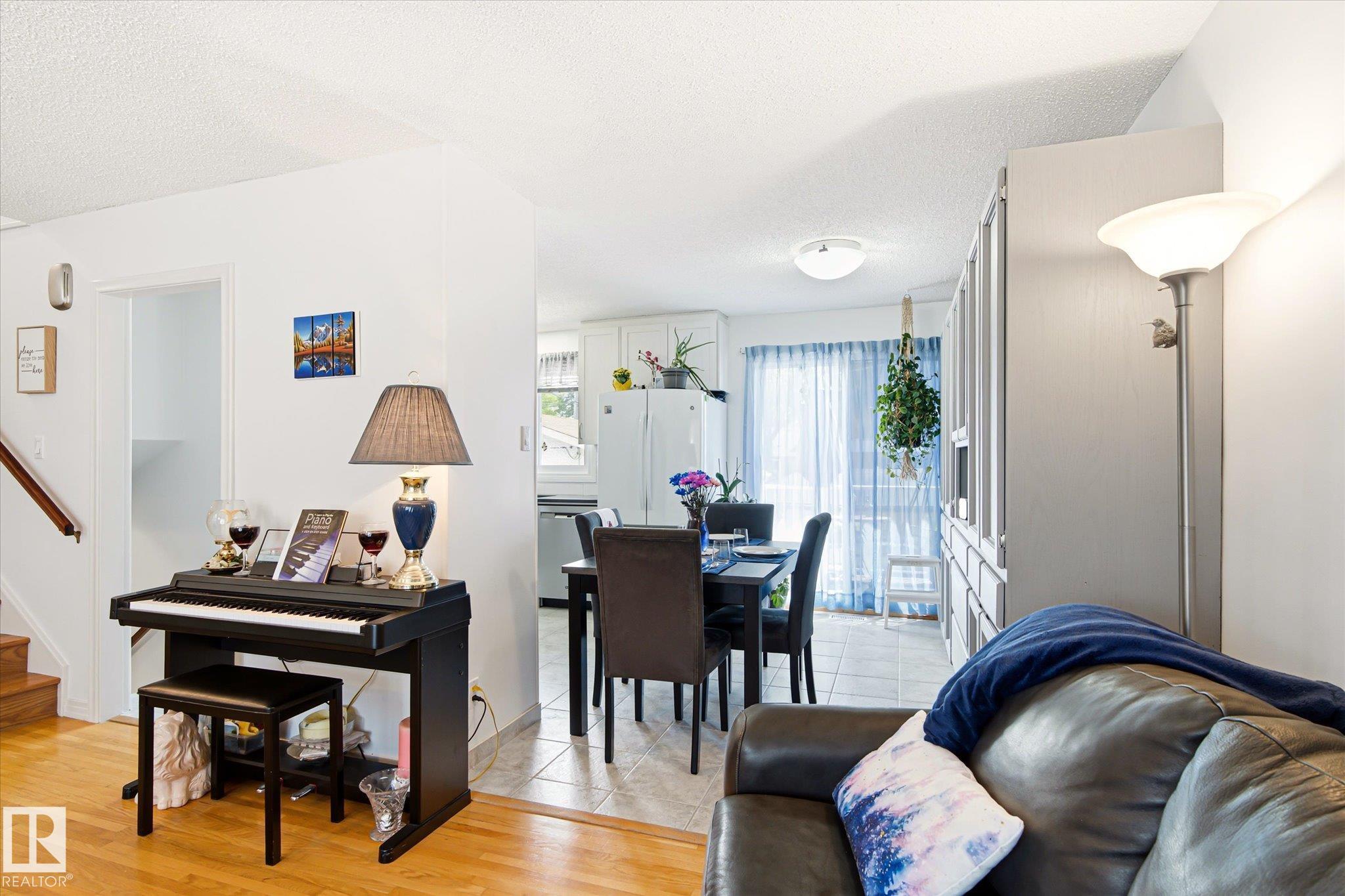 Photo 7 at 13415 118 Avenue NW, Woodcroft, Edmonton