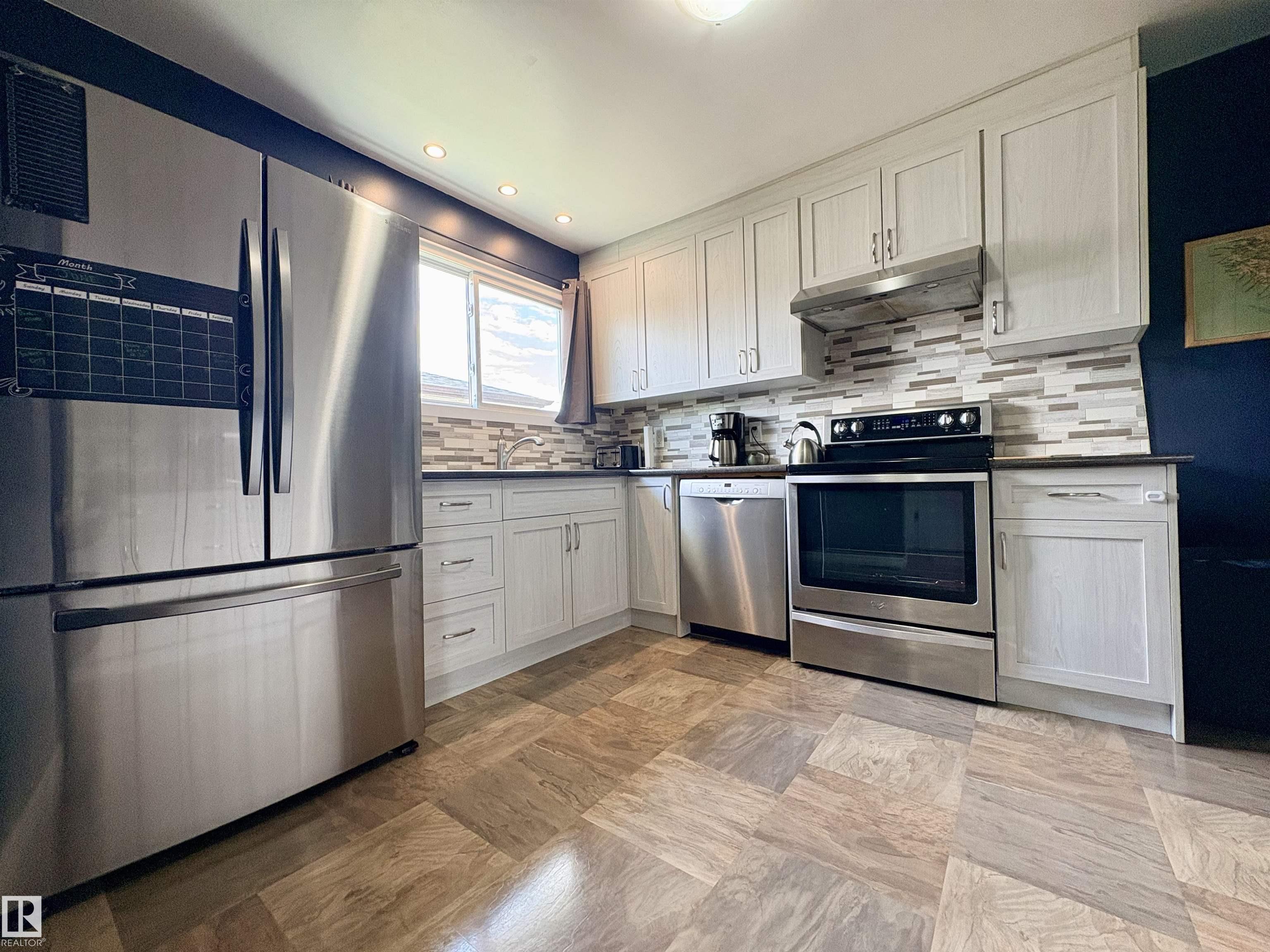 Photo 11 at 13316 106 Street NW, Rosslyn, Edmonton