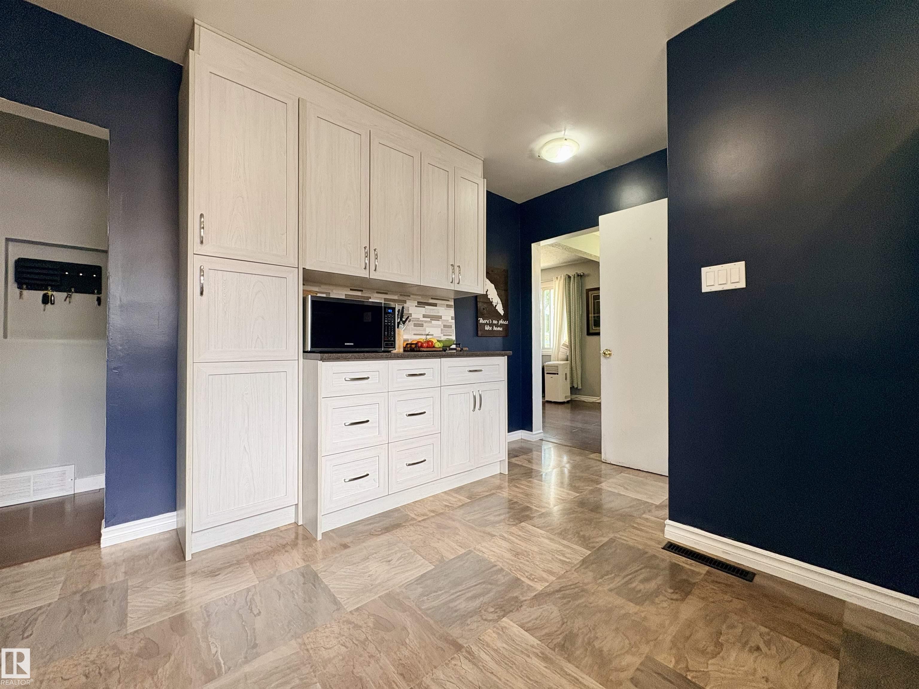 Photo 14 at 13316 106 Street NW, Rosslyn, Edmonton