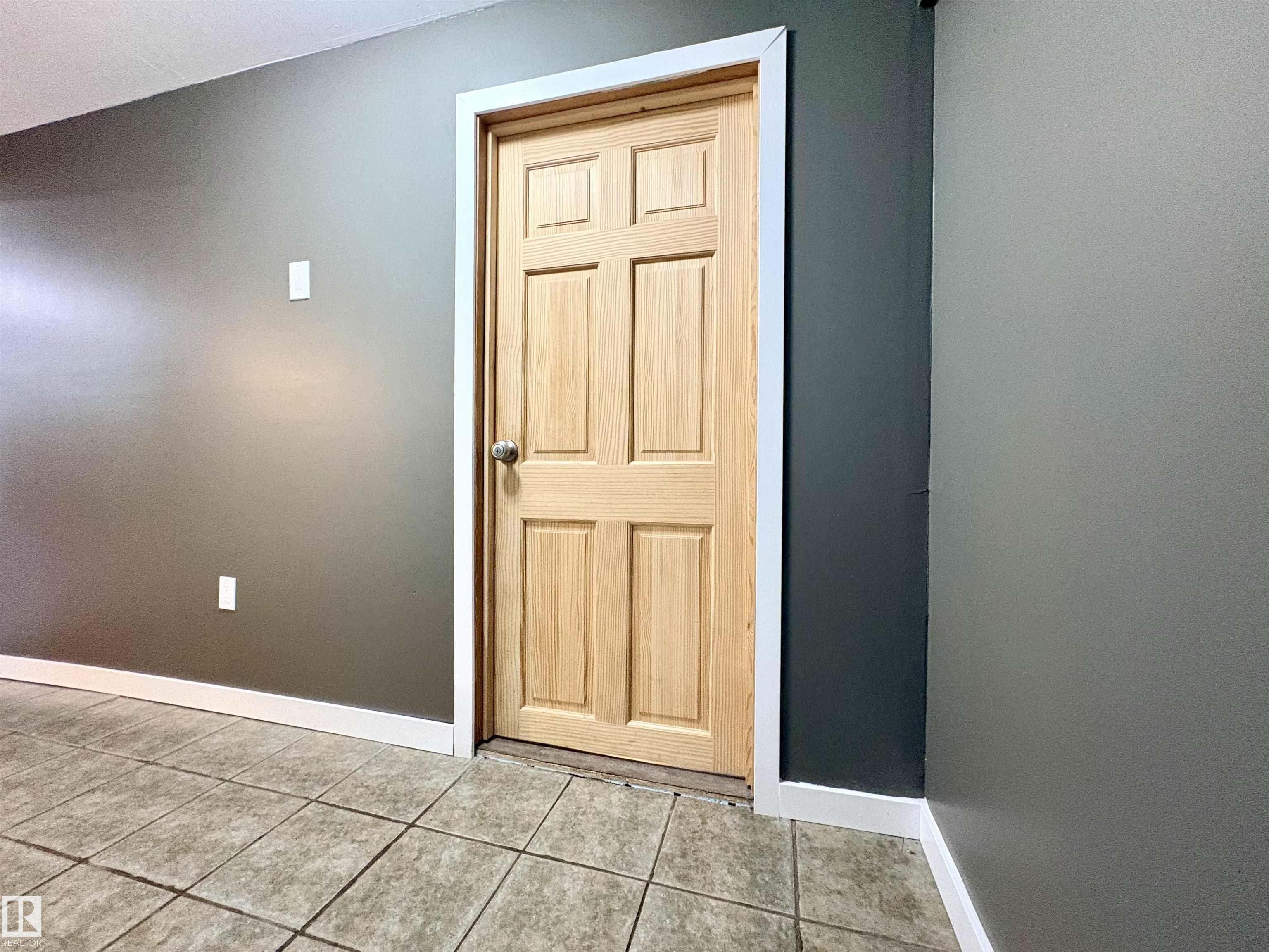 Photo 28 at 13316 106 Street NW, Rosslyn, Edmonton