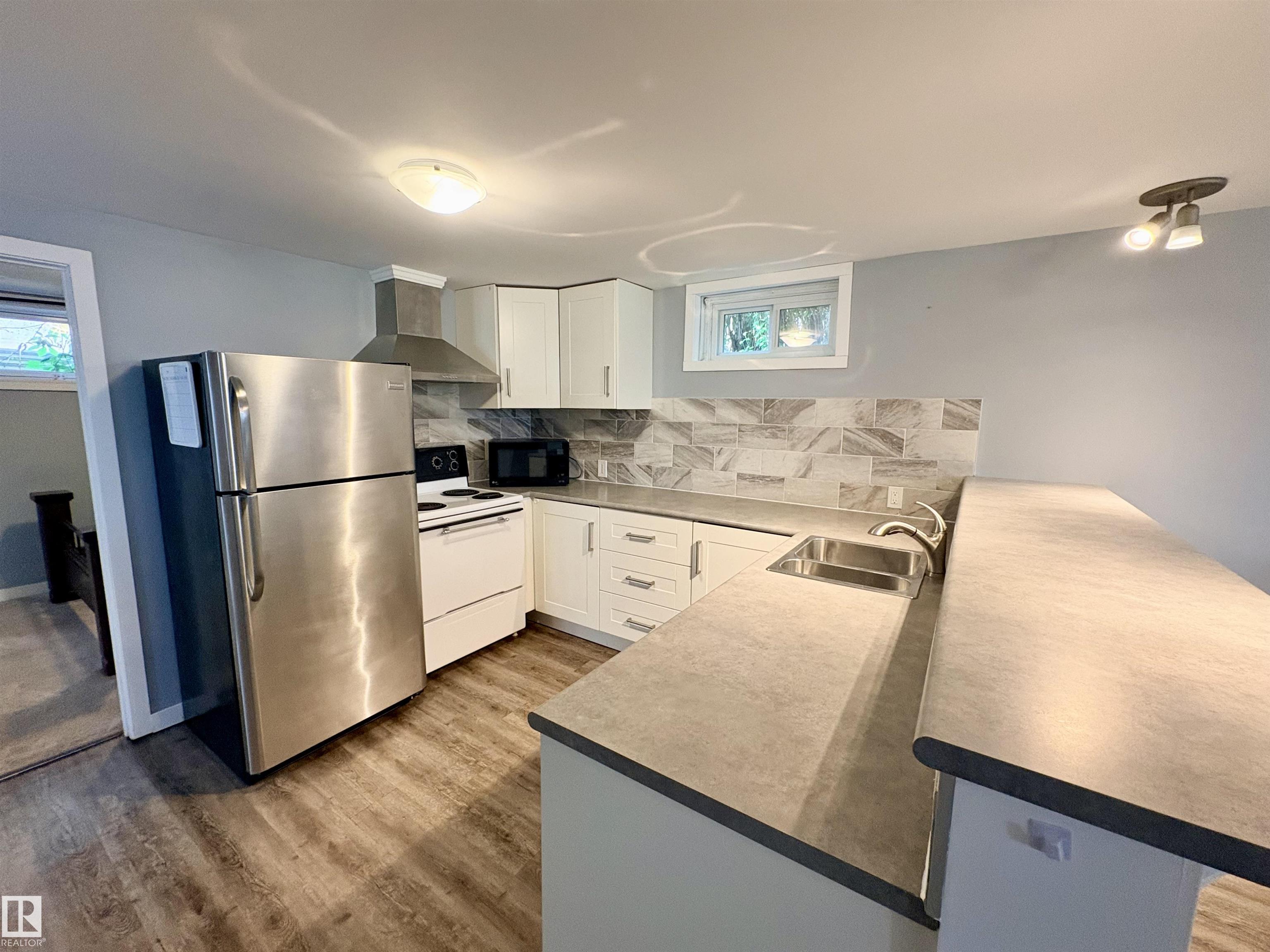 Photo 35 at 13316 106 Street NW, Rosslyn, Edmonton