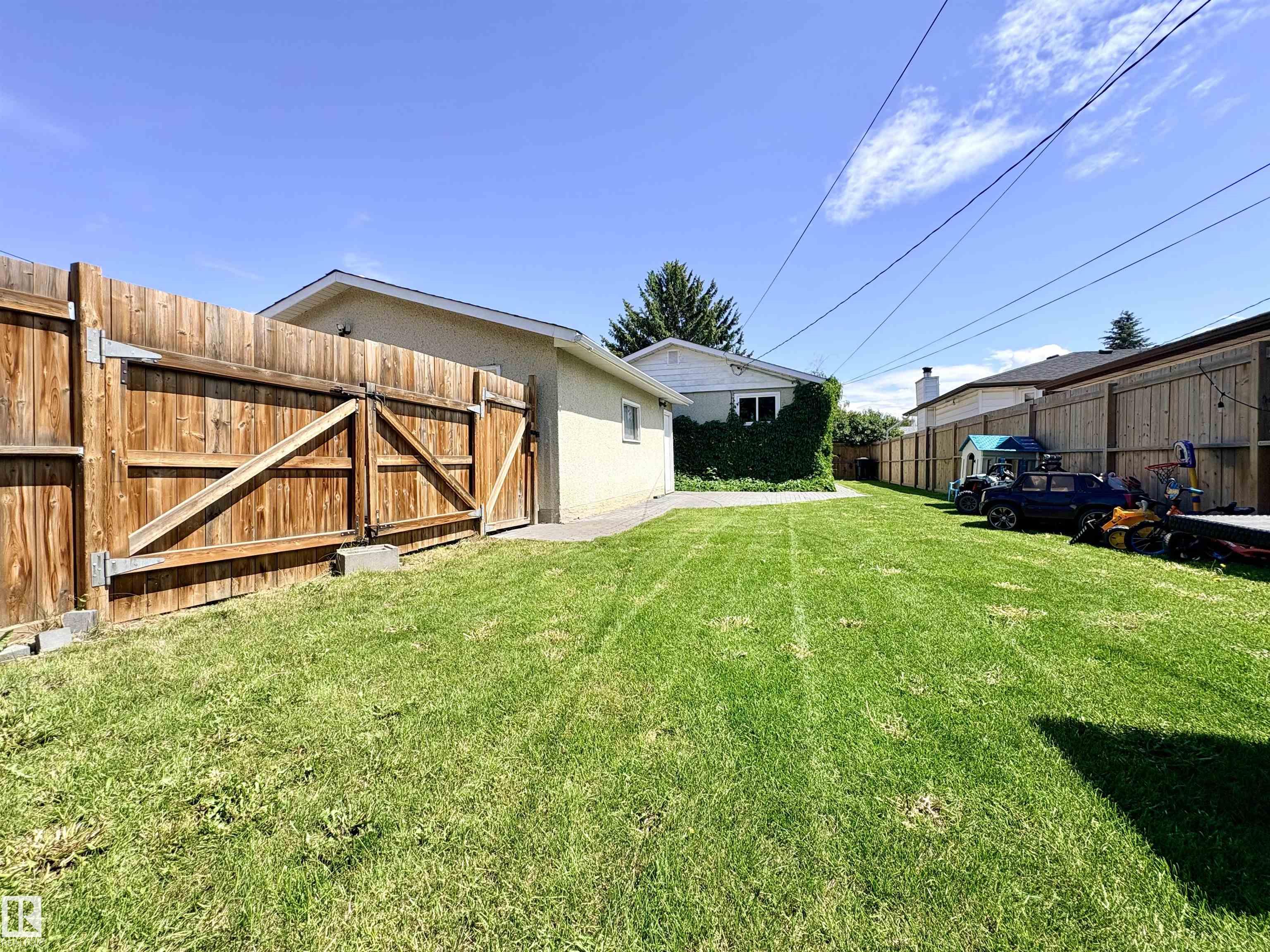 Photo 49 at 13316 106 Street NW, Rosslyn, Edmonton