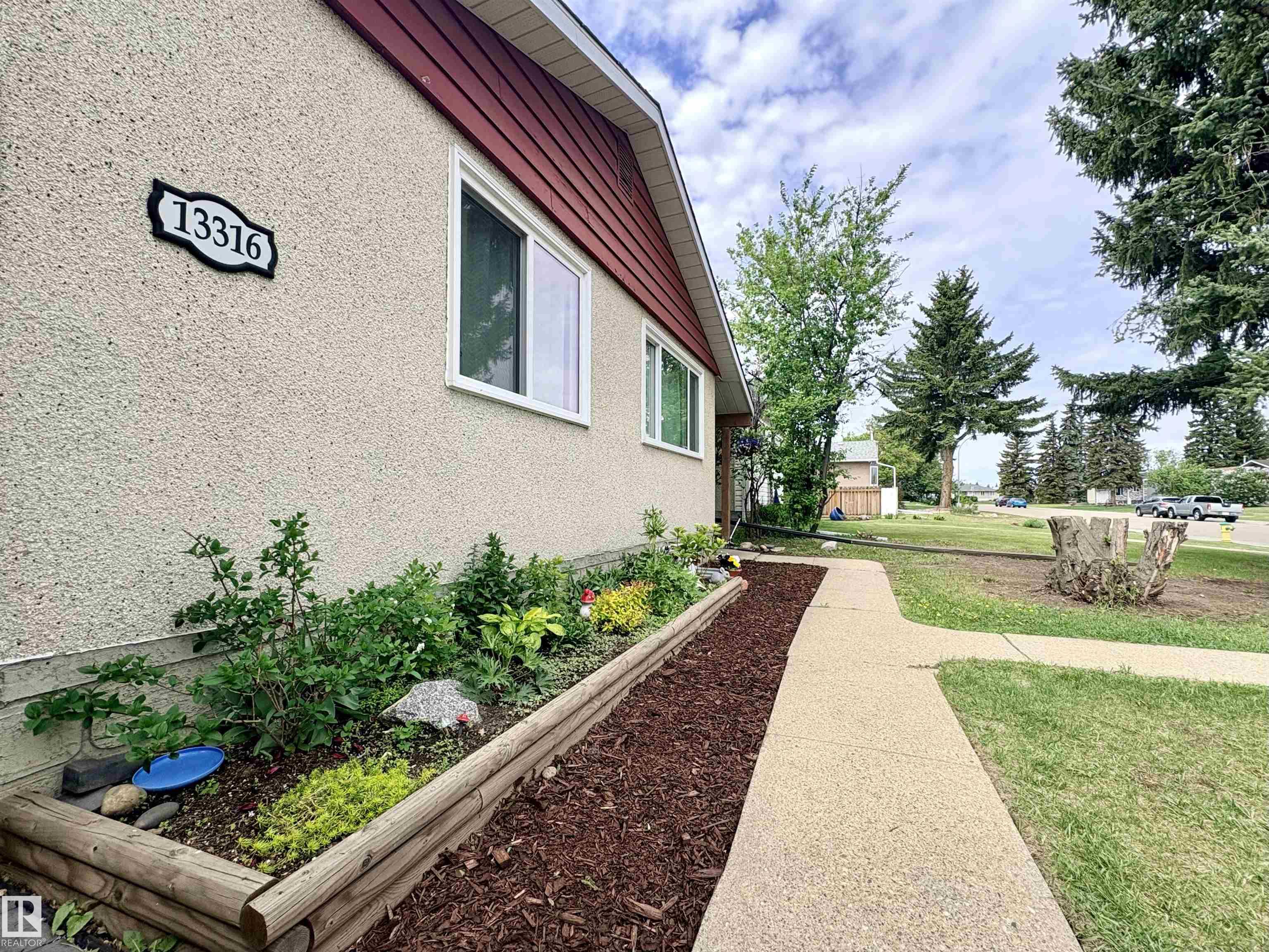 Photo 66 at 13316 106 Street NW, Rosslyn, Edmonton
