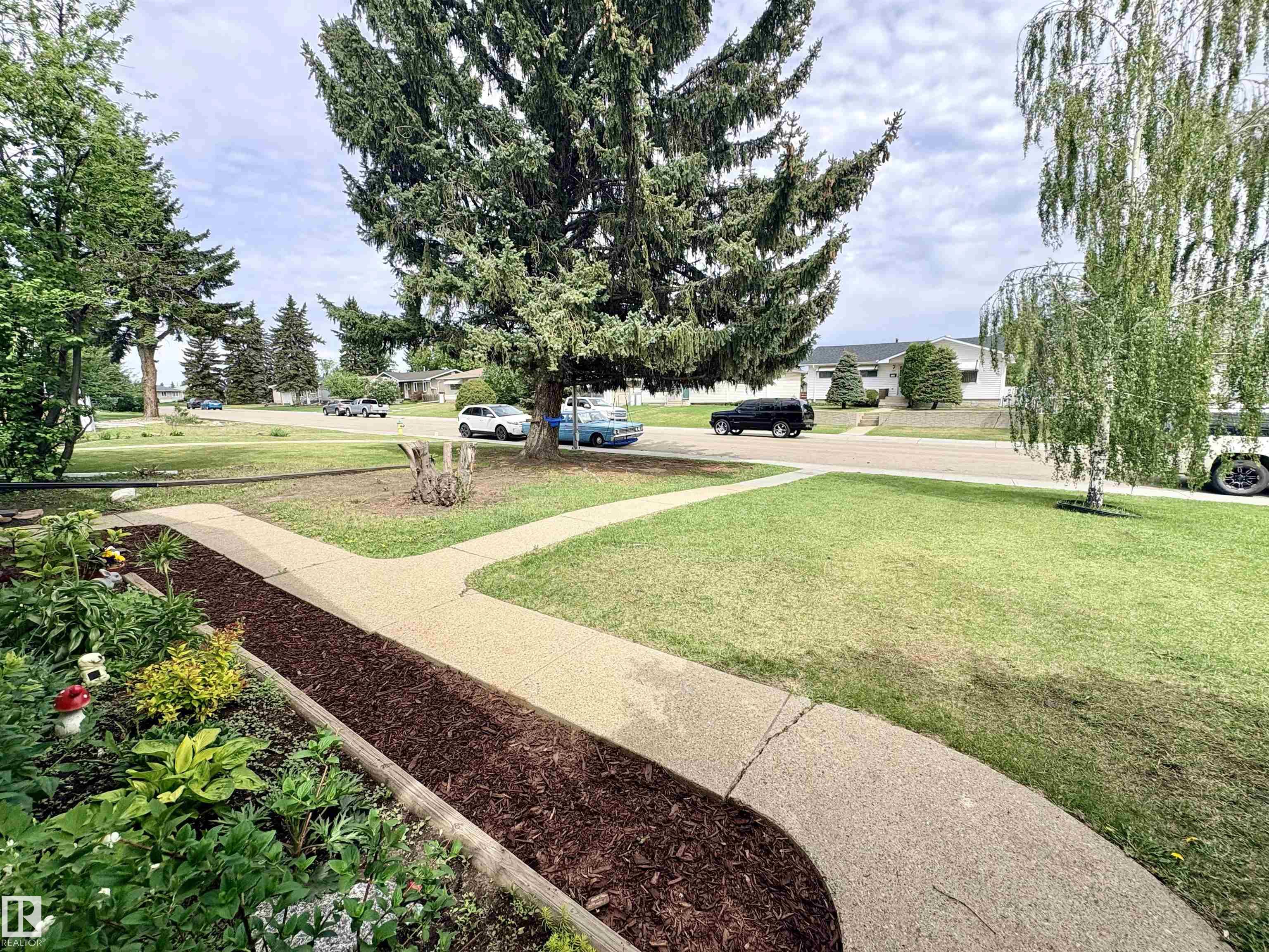 Photo 68 at 13316 106 Street NW, Rosslyn, Edmonton