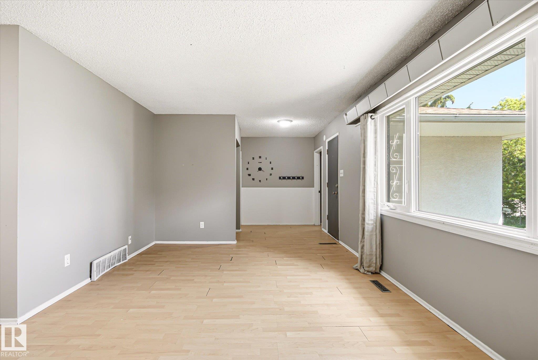 13104 132 Street NW, Athlone, Edmonton