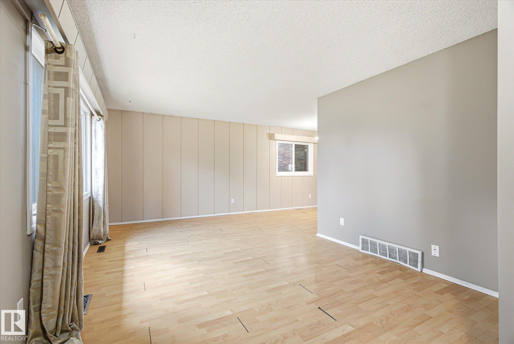 13104 132 Street NW, Athlone, Edmonton