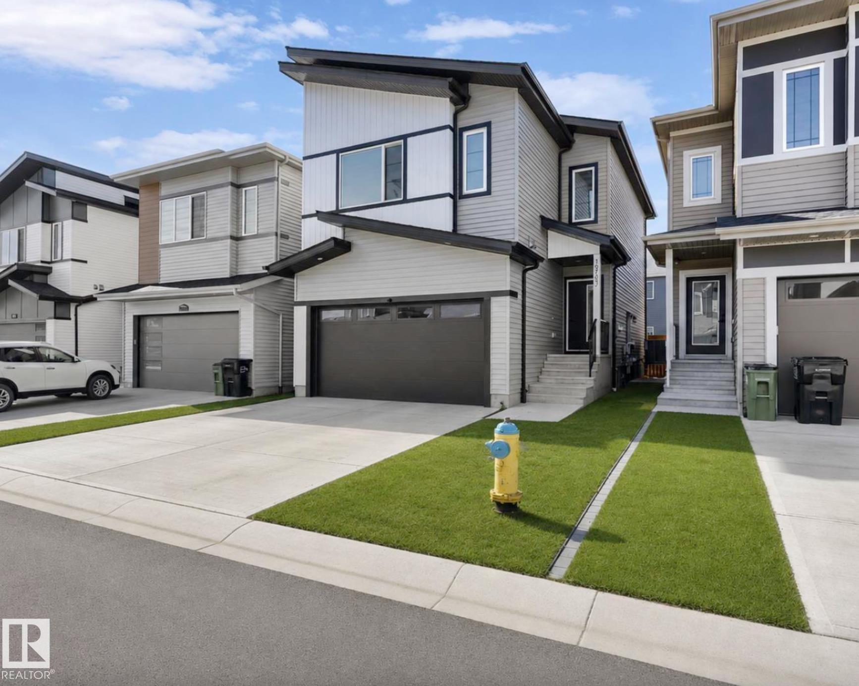 19703 29 Avenue NW, The Uplands, Edmonton photo number 2