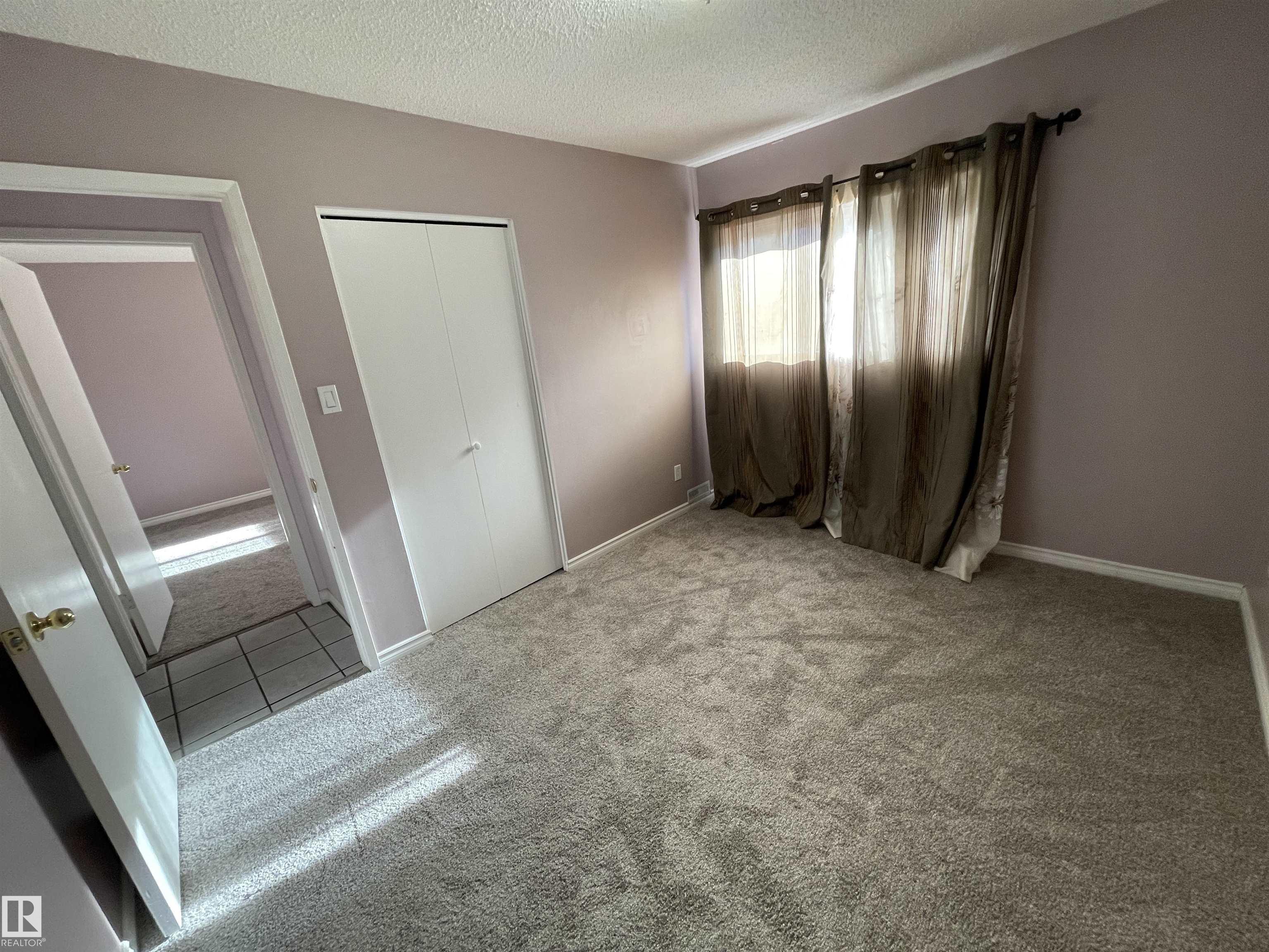Photo 14 at 8930B 144 Avenue NW, Evansdale, Edmonton