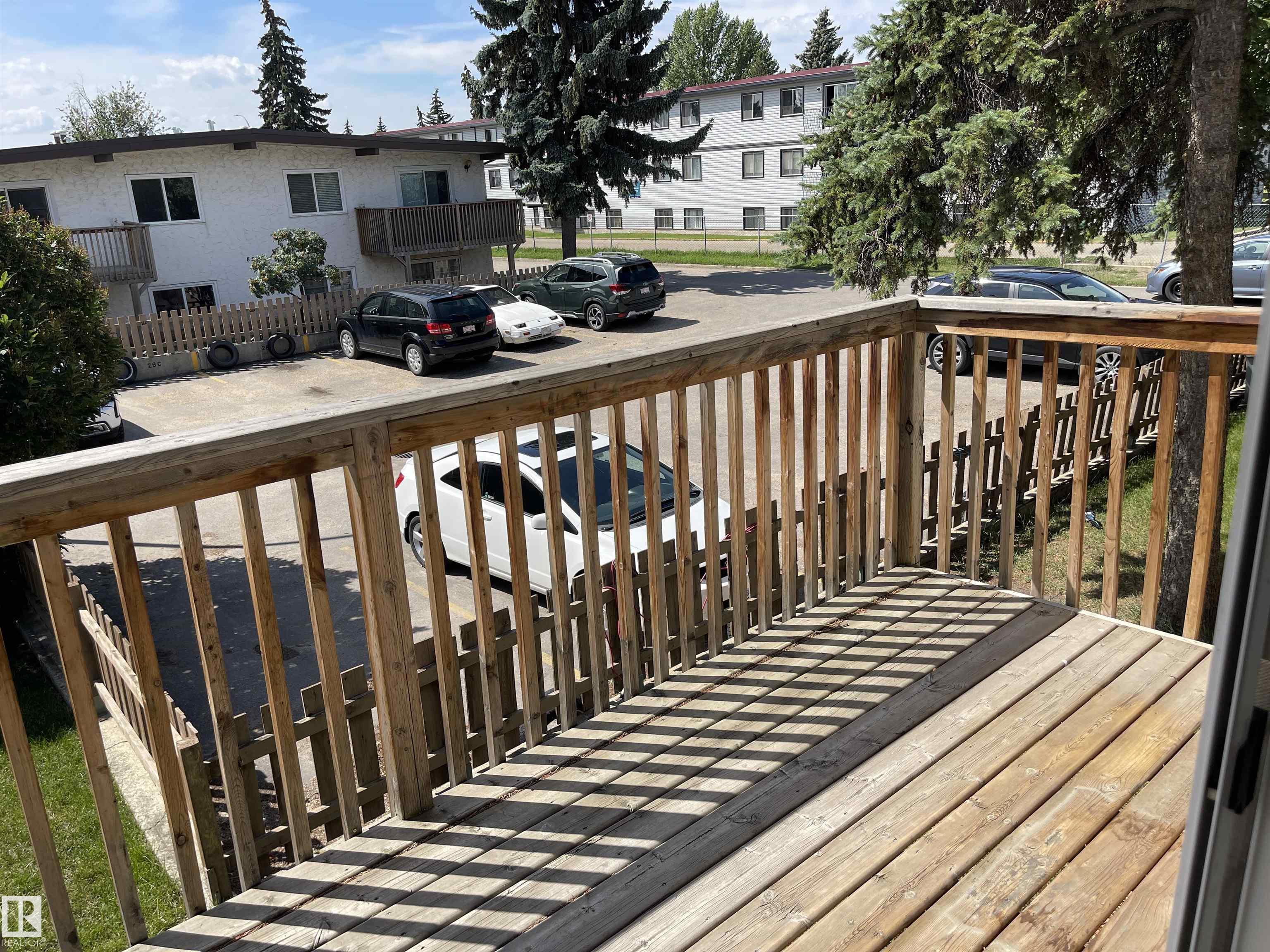 Photo 17 at 8930B 144 Avenue NW, Evansdale, Edmonton
