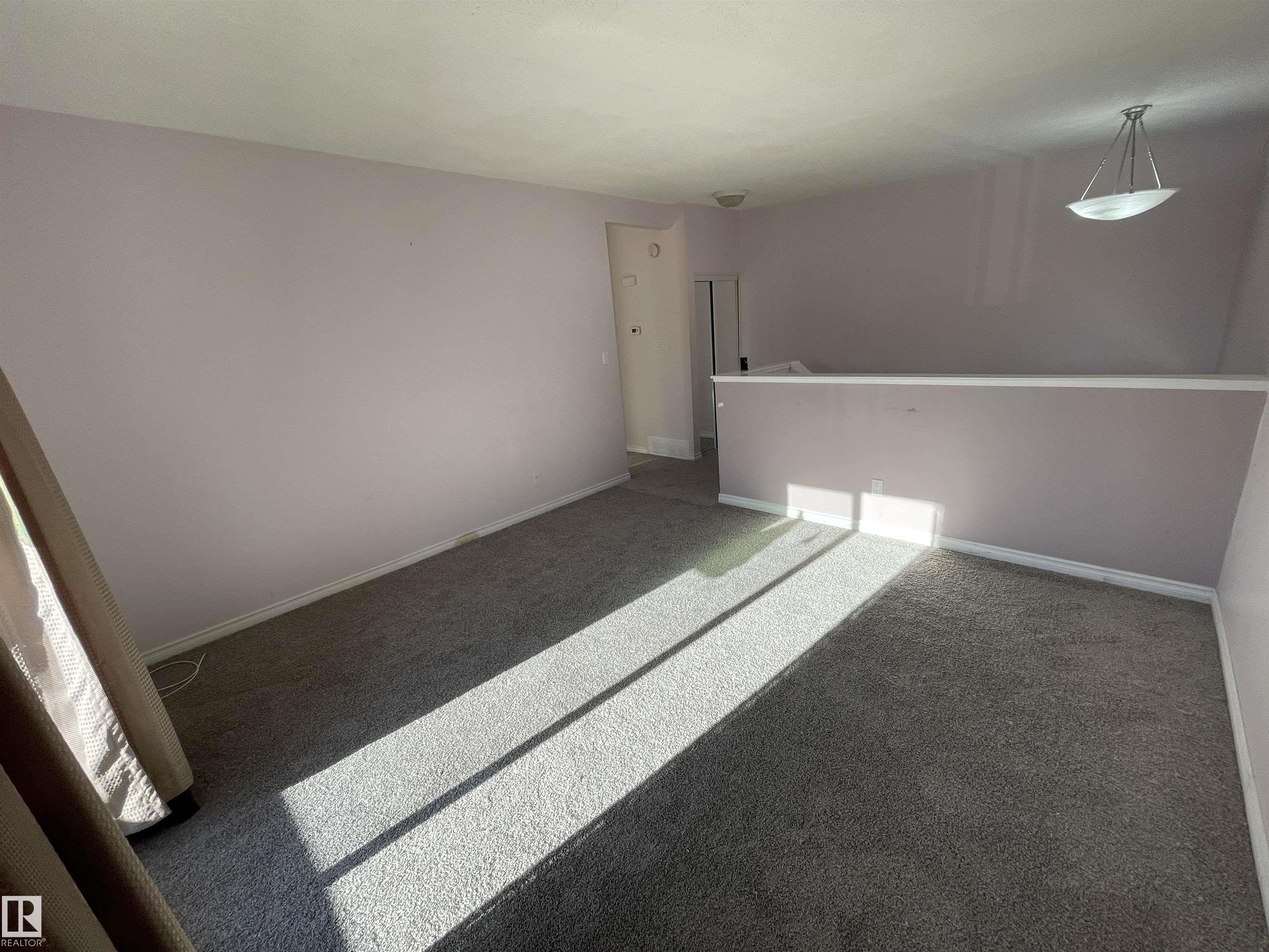 8930B 144 Avenue NW, Evansdale, Edmonton