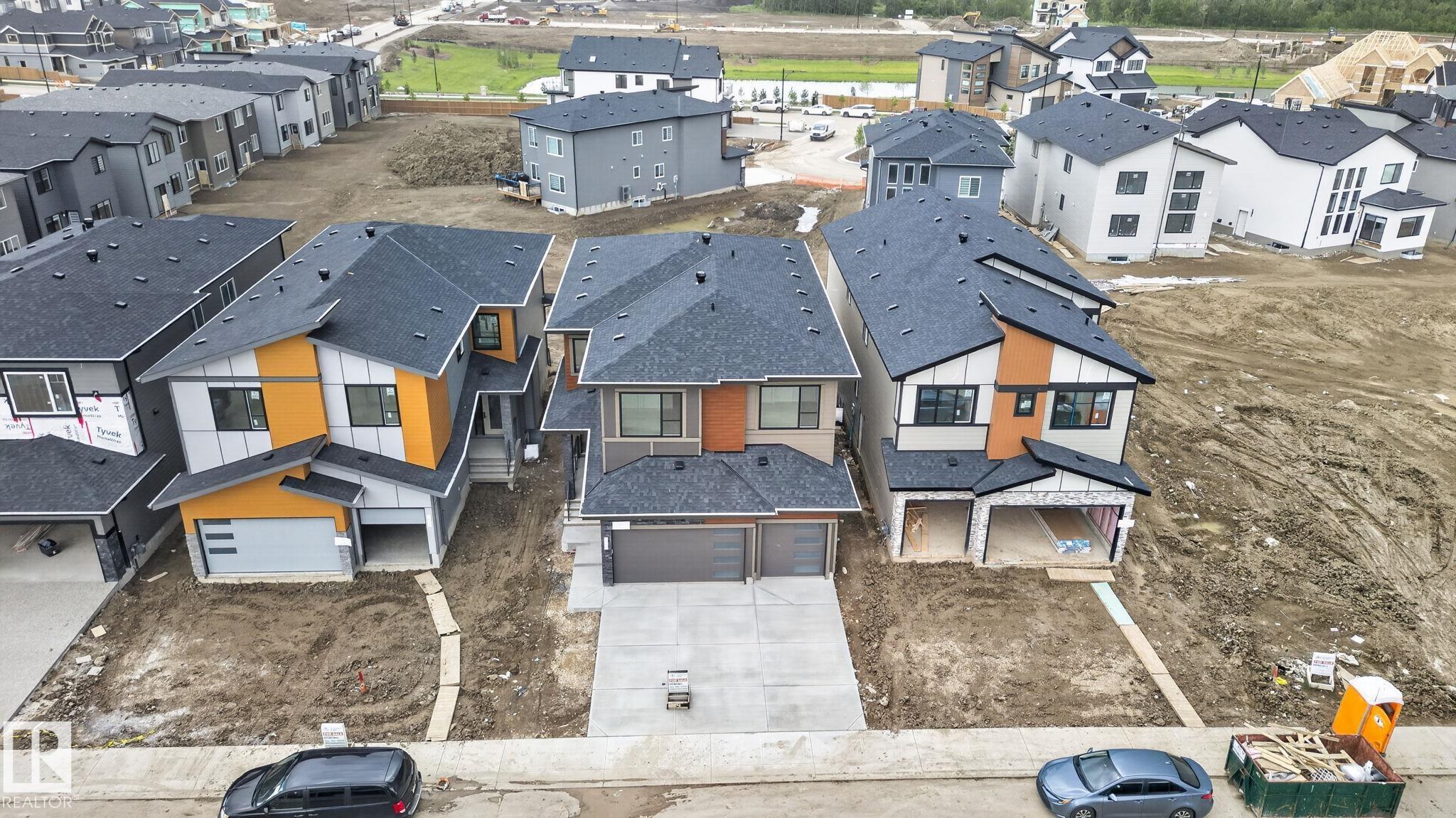 Photo 4 at 7664 Kimiwan Crescent SW, Keswick, Edmonton