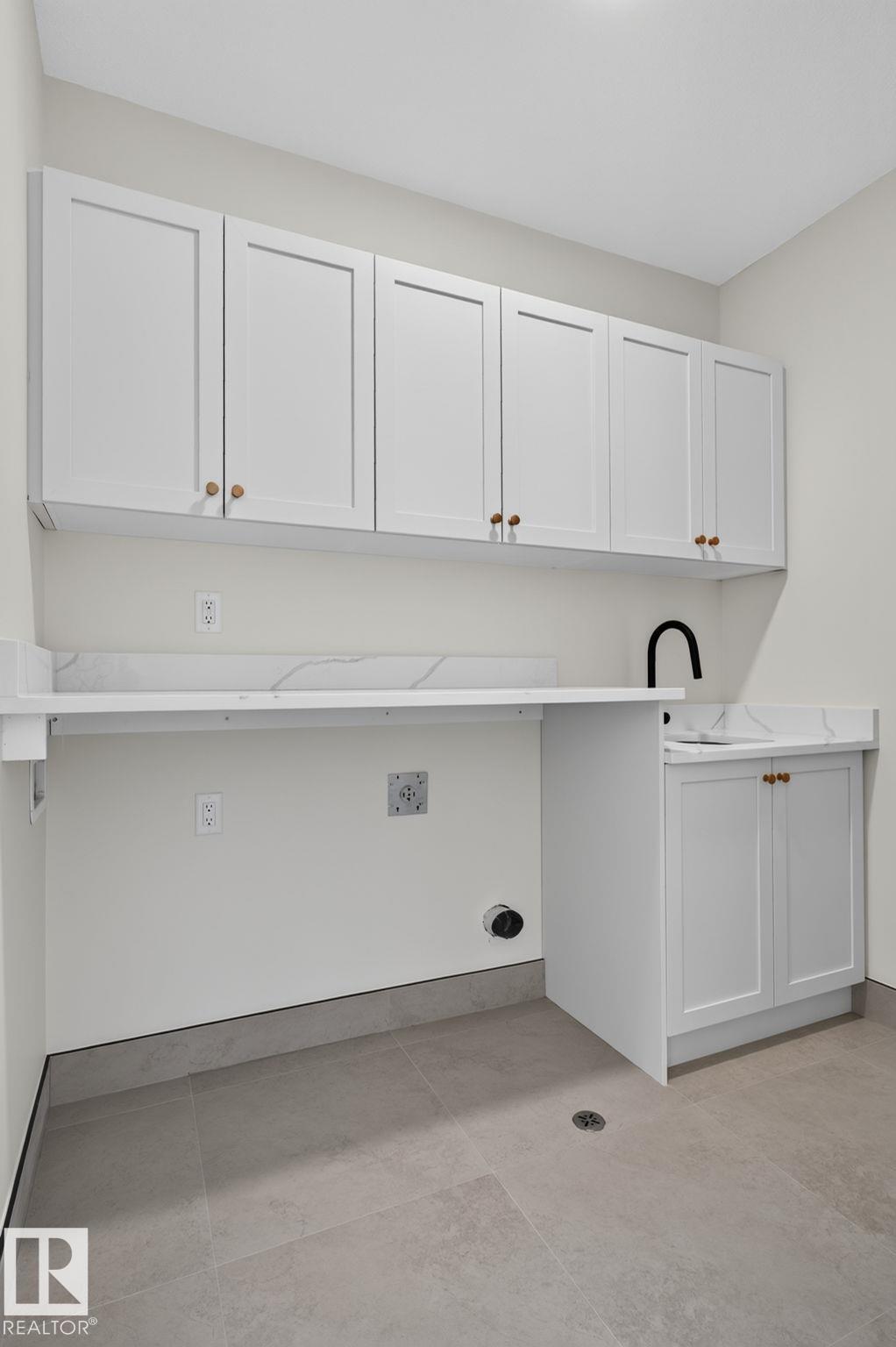 Photo 54 at 7664 Kimiwan Crescent SW, Keswick, Edmonton