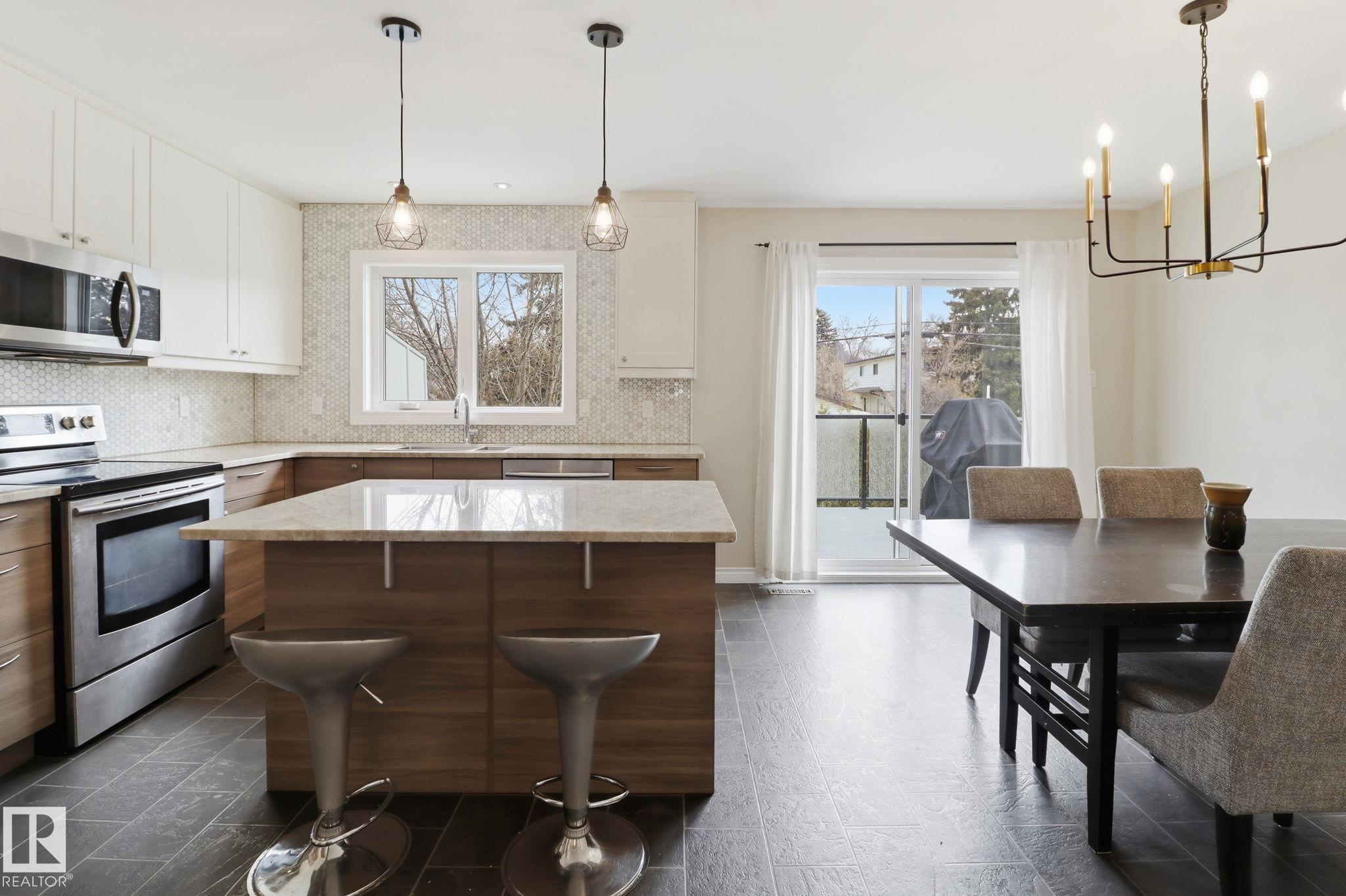 Photo 7 at 9023 95 Street NW, Bonnie Doon, Edmonton