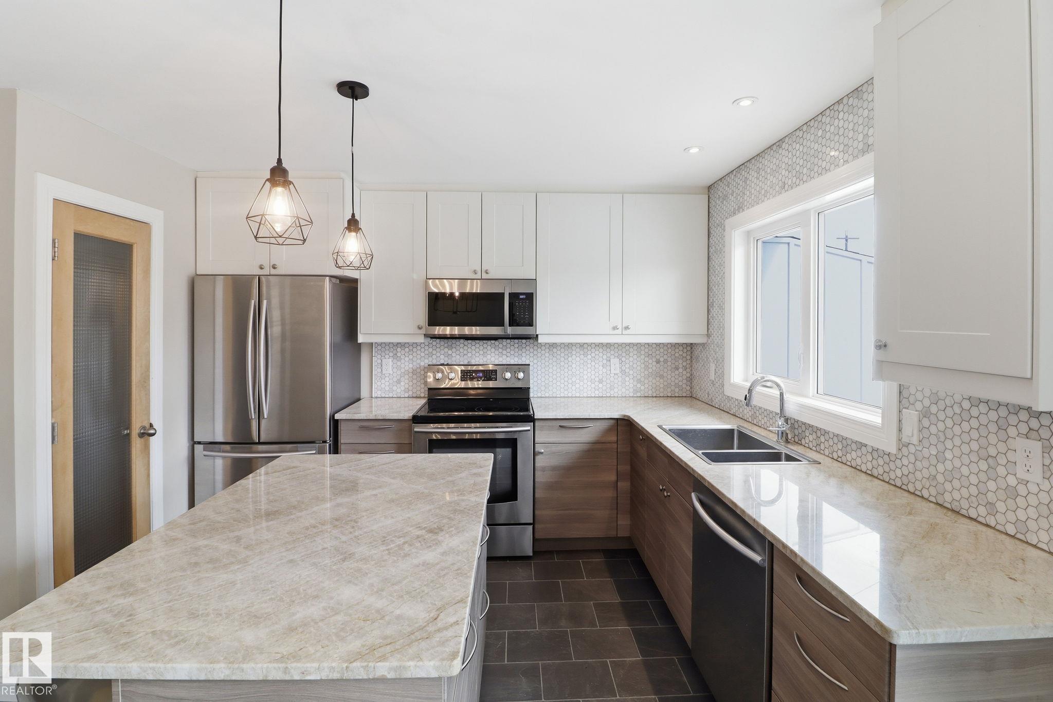 Photo 9 at 9023 95 Street NW, Bonnie Doon, Edmonton