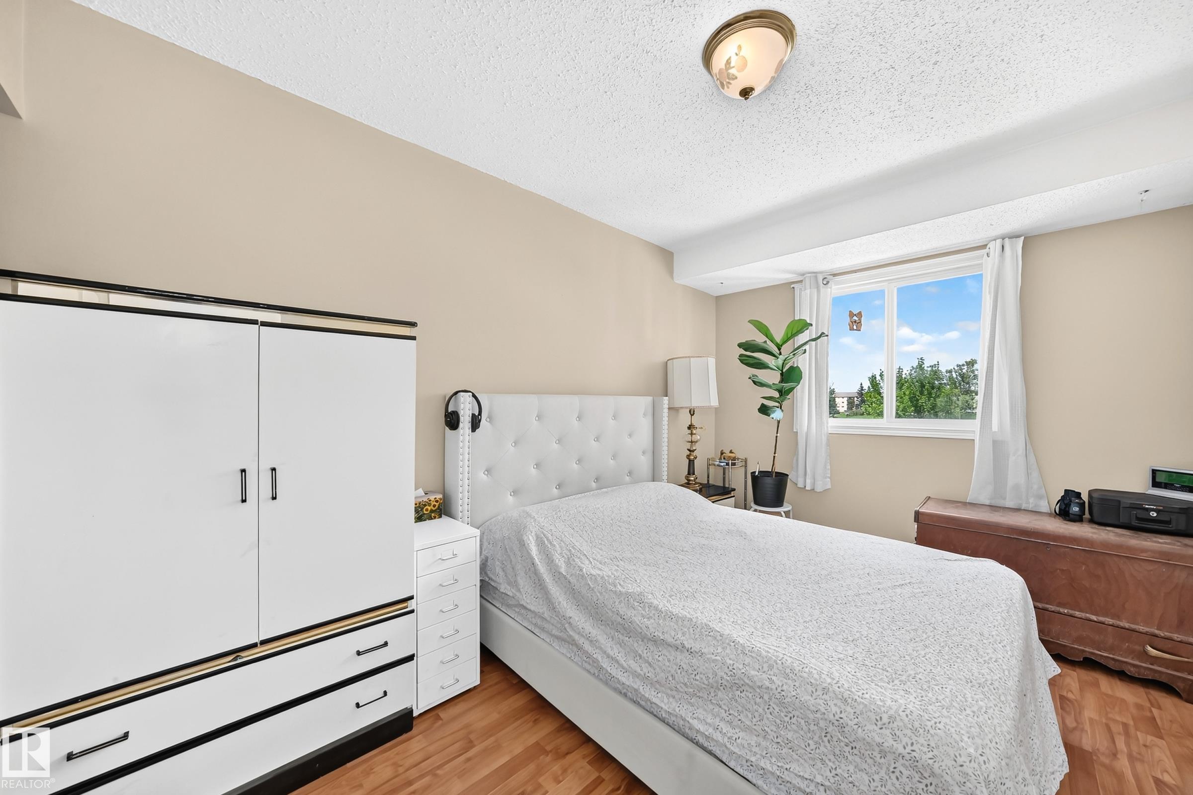 Photo 26 at 13317 47 Street NW, Sifton Park, Edmonton