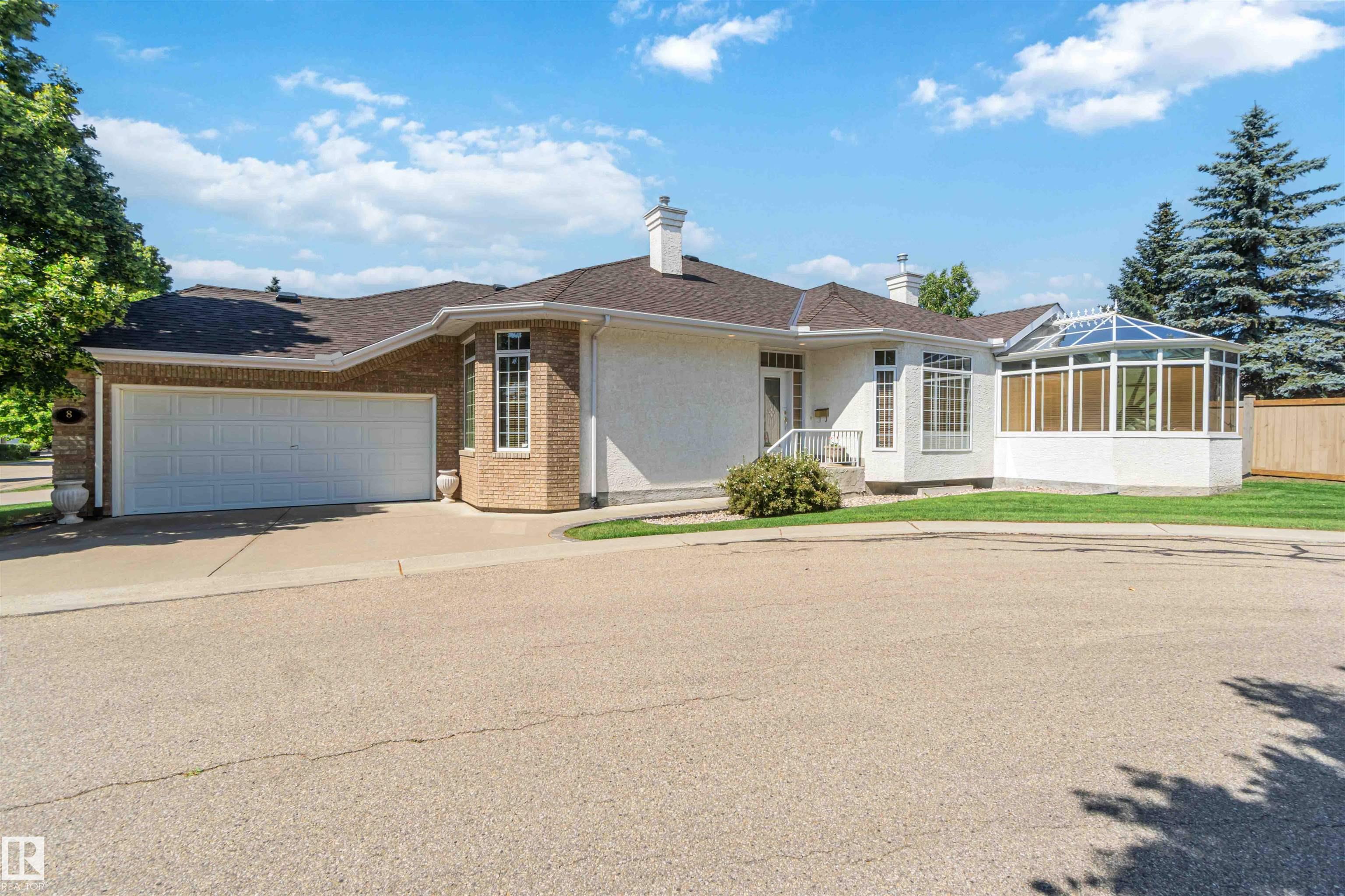 Photo 3 at 8 Butterworth point(e) NW, Bulyea Heights, Edmonton