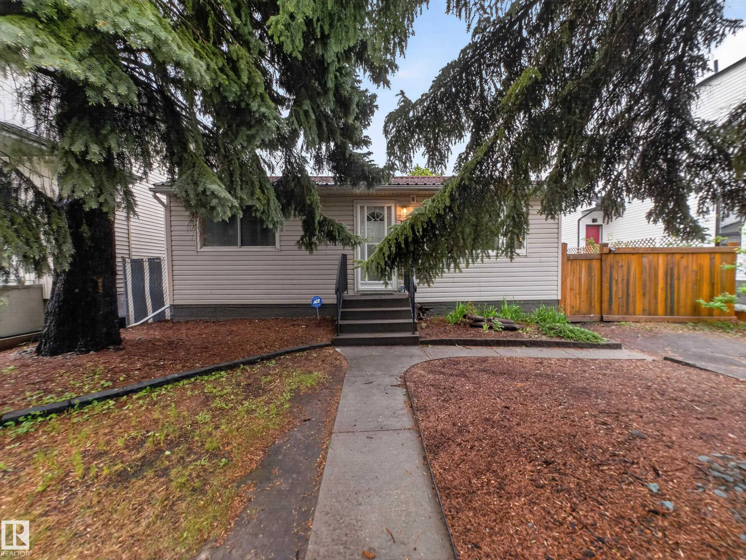 10809 150 Street NW, High Park, Edmonton