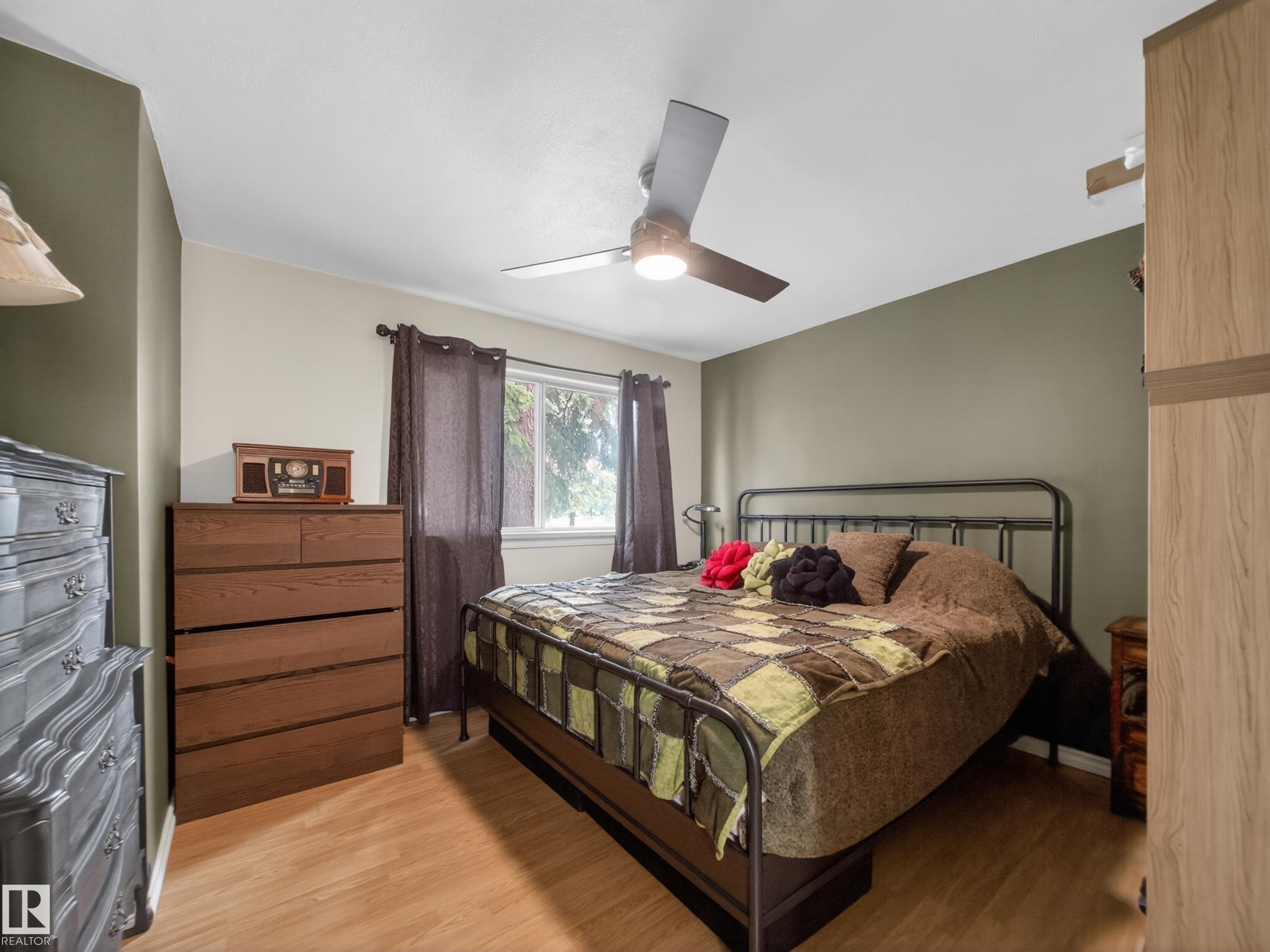 Photo 15 at 10809 150 Street NW, High Park, Edmonton