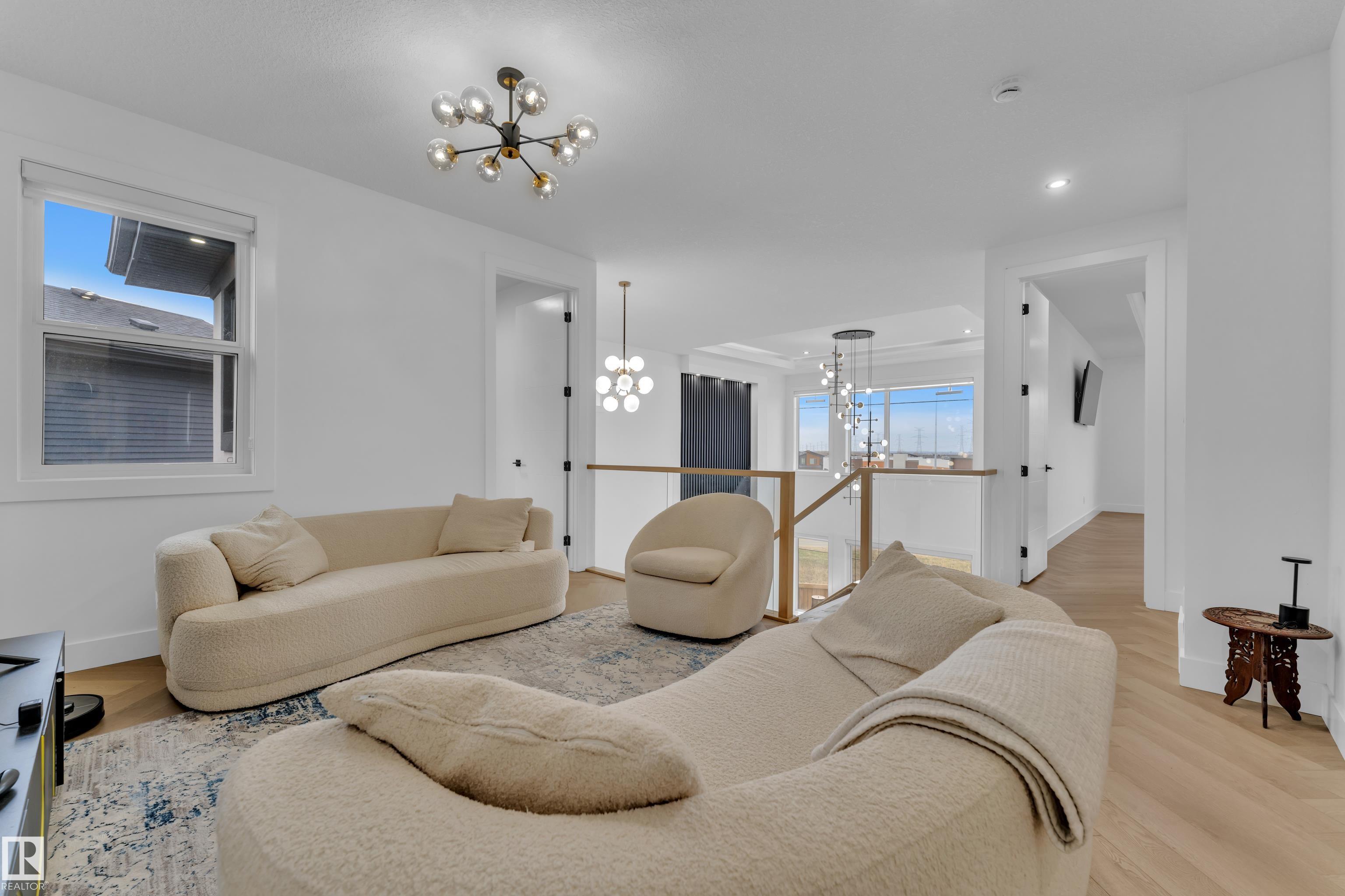 https://zimg.paragon.ice.com/ParagonImages/Property/PM/RAE/225407794/33/0/0/fcf15c51f251f866dd0eac56b9162646/1/a7ecb10c39d40450e0b0aba96ccffe0f/225407794-2c4e463c-072c-4129-a355-cd161a06d8c8.JPG