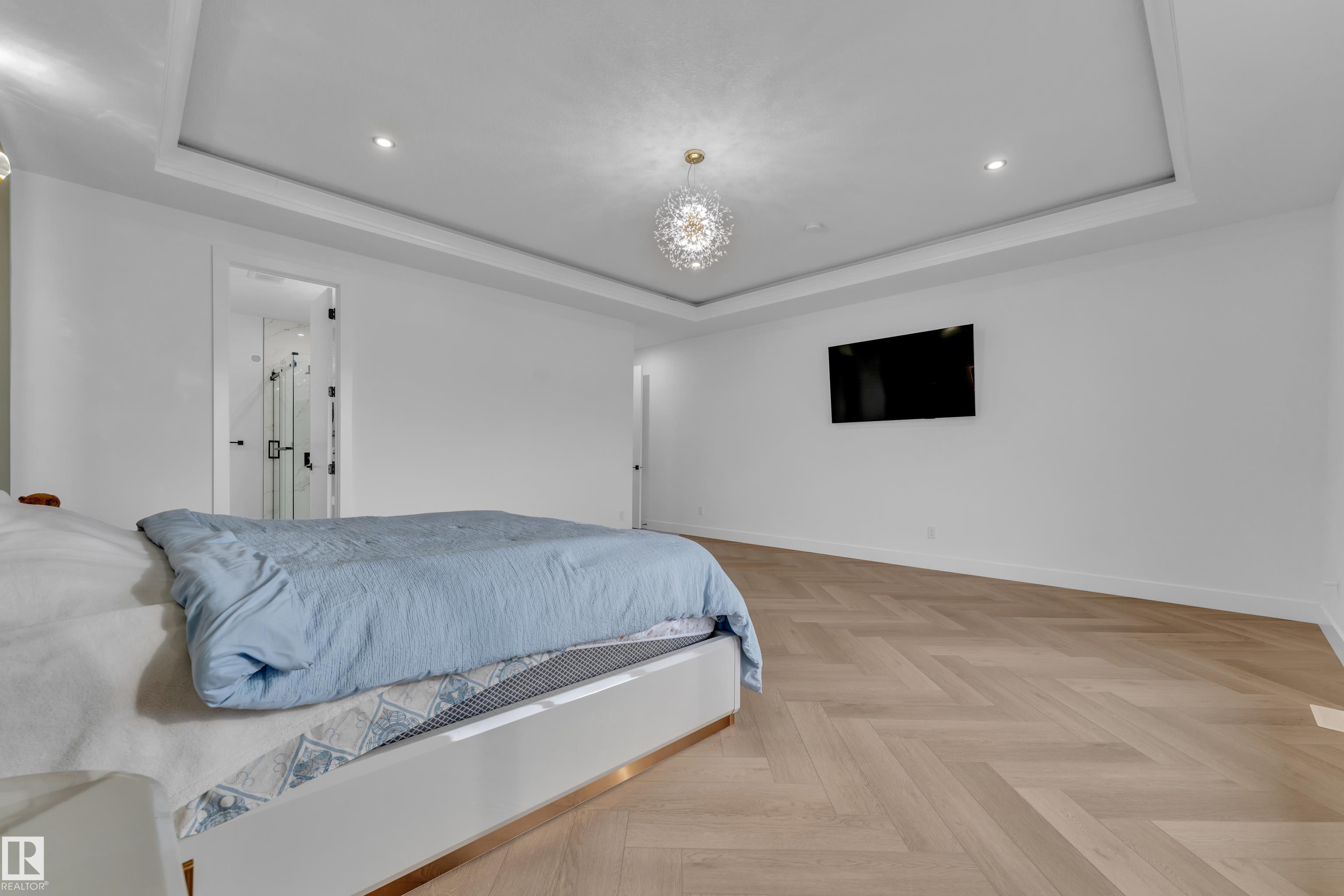 https://zimg.paragon.ice.com/ParagonImages/Property/PM/RAE/225407794/38/0/0/a2516e9c763cf179b41d5d88957ed5bf/1/a7ecb10c39d40450e0b0aba96ccffe0f/225407794-8e8a3494-35b2-40e6-940c-387e7f6b1c3d.JPG