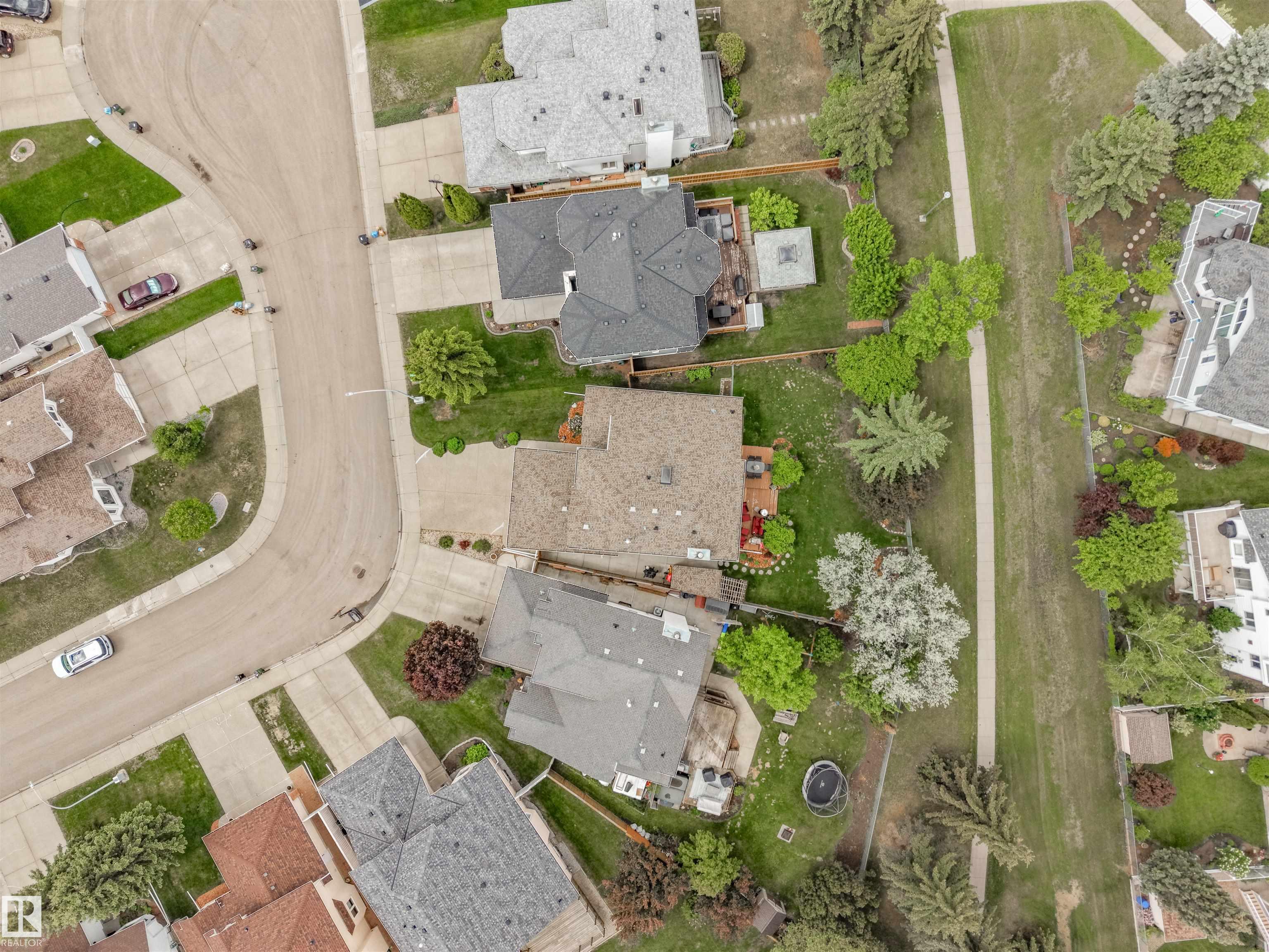 https://zimg.paragon.ice.com/ParagonImages/Property/PM/RAE/225407816/48/0/0/24fbe8e1d3fa0df3105942a83b606313/1/20ac420913bcf1104a7d6fda88ca1bf6/225407816-a4eb0671-3f49-4ece-a8ed-41e478801938.JPG