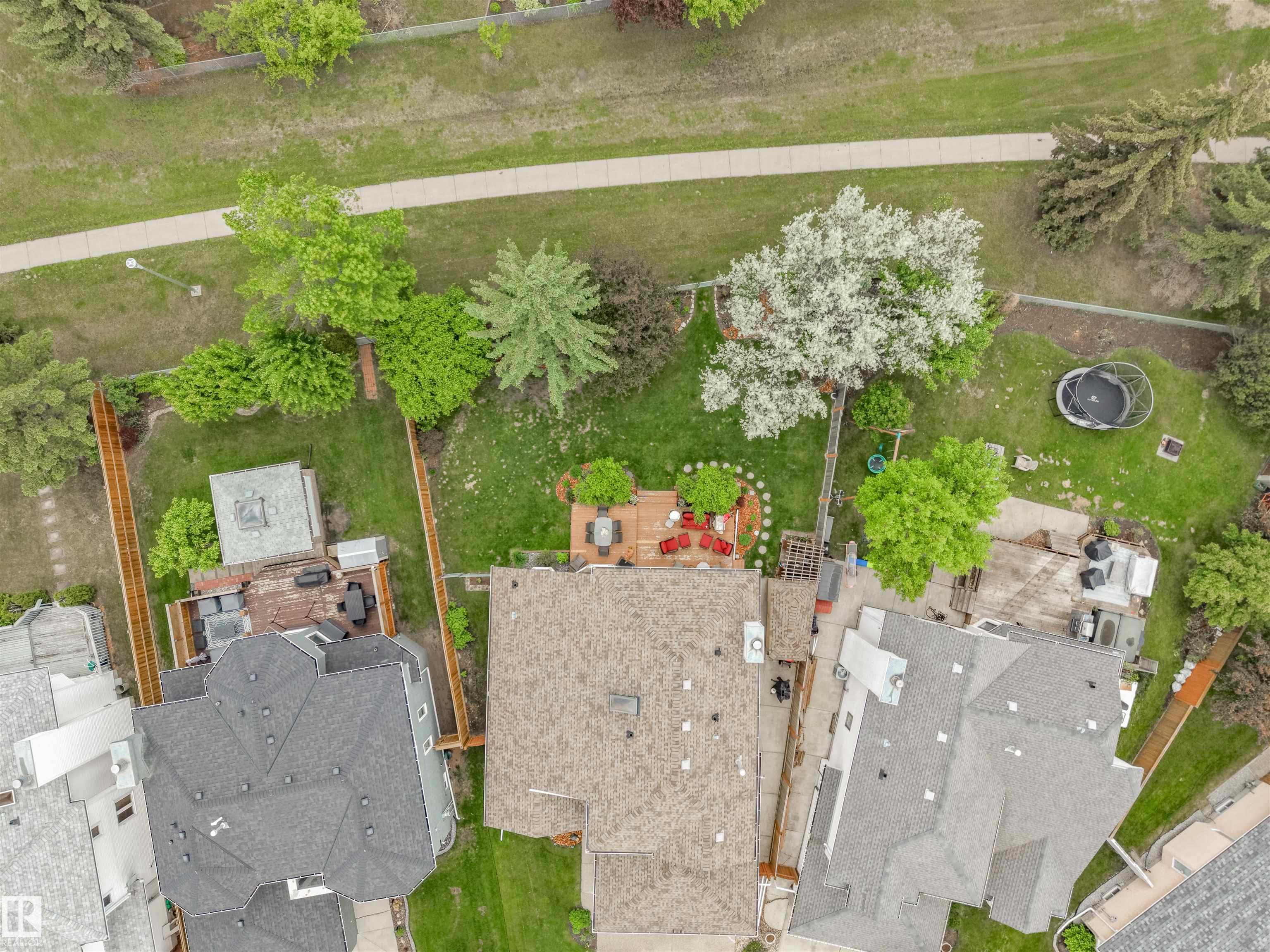 https://zimg.paragon.ice.com/ParagonImages/Property/PM/RAE/225407816/52/0/0/fc89b3d4874fbb19bf7531b946dff1d2/1/20ac420913bcf1104a7d6fda88ca1bf6/225407816-687699af-13a7-4943-ac1f-d8ab7e96f7ad.JPG