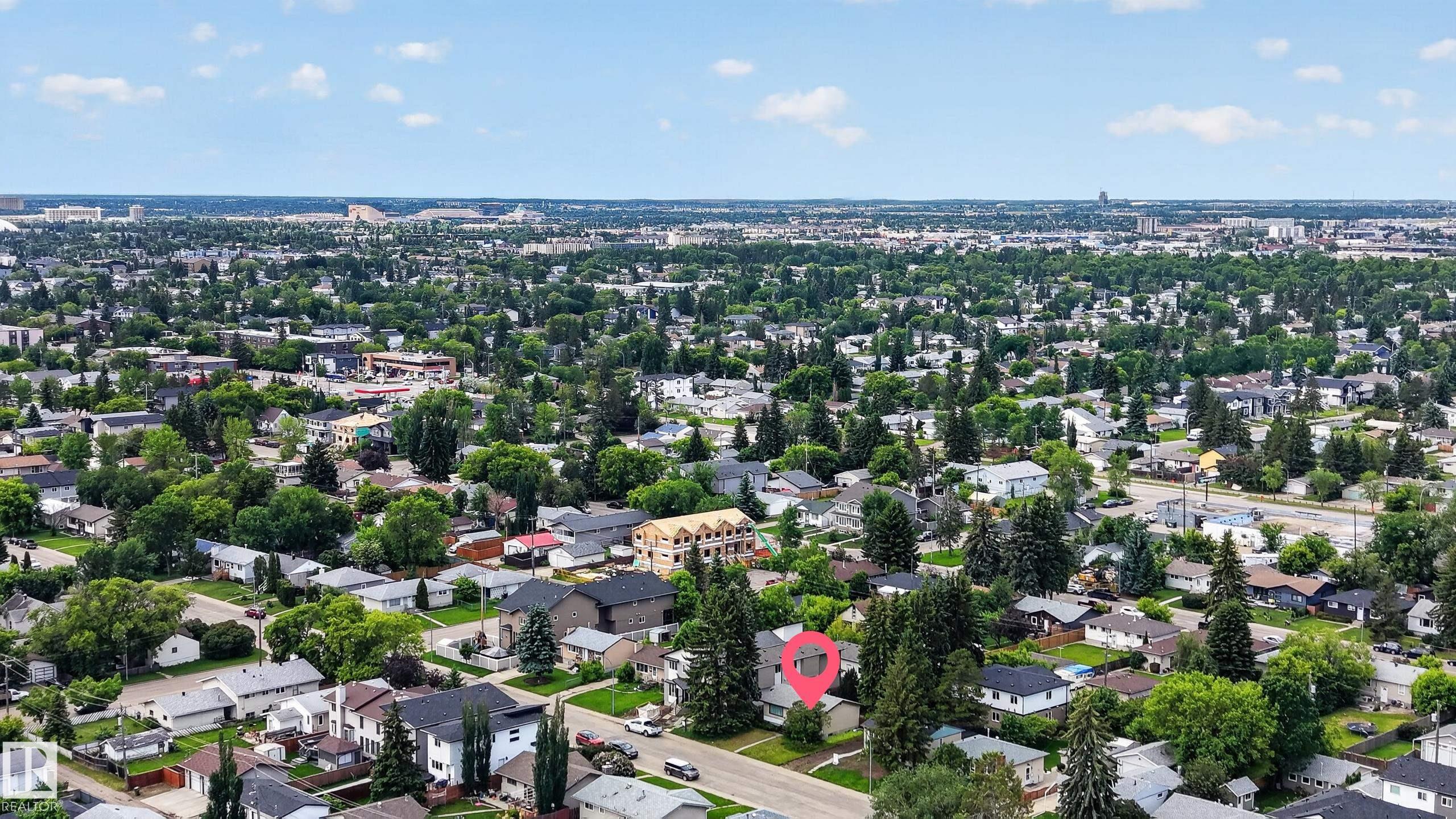 Photo 13 at 10924 154 Street NW, High Park, Edmonton