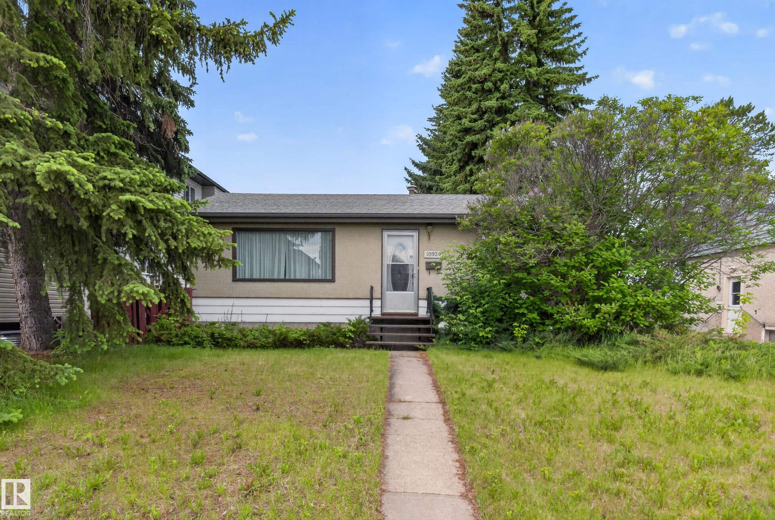 Photo 19 at 10924 154 Street NW, High Park, Edmonton