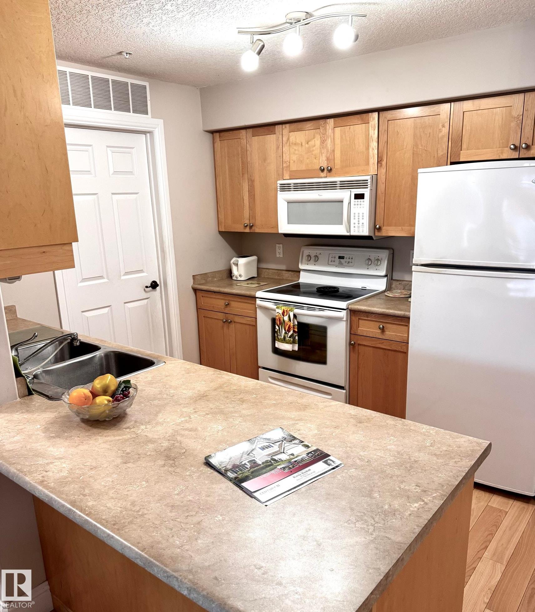 Photo 10 at 330 - 13111 140 Avenue NW, Pembina, Edmonton