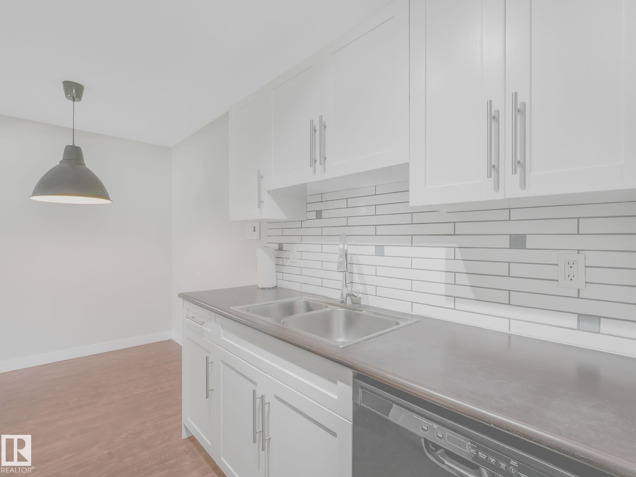 Photo 18 at 106 - 10305 116 Street NW, Wîhkwêntôwin, Edmonton