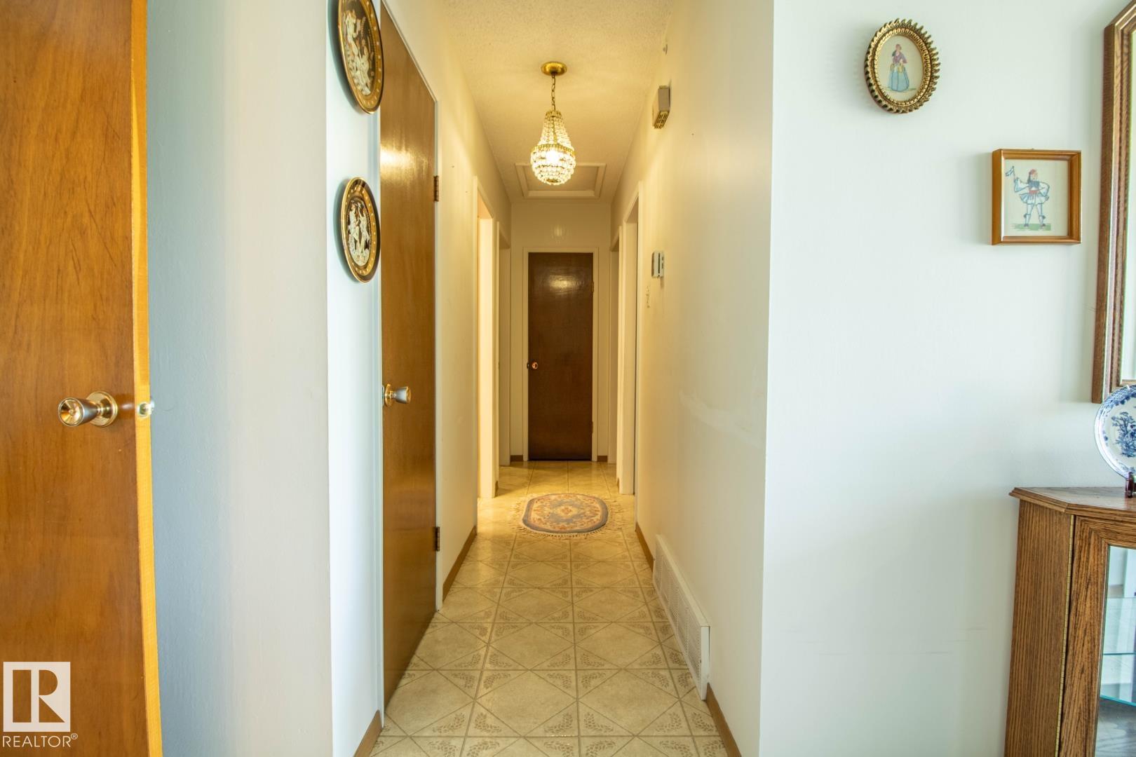 Photo 16 at 14107 58 Street NW, York, Edmonton