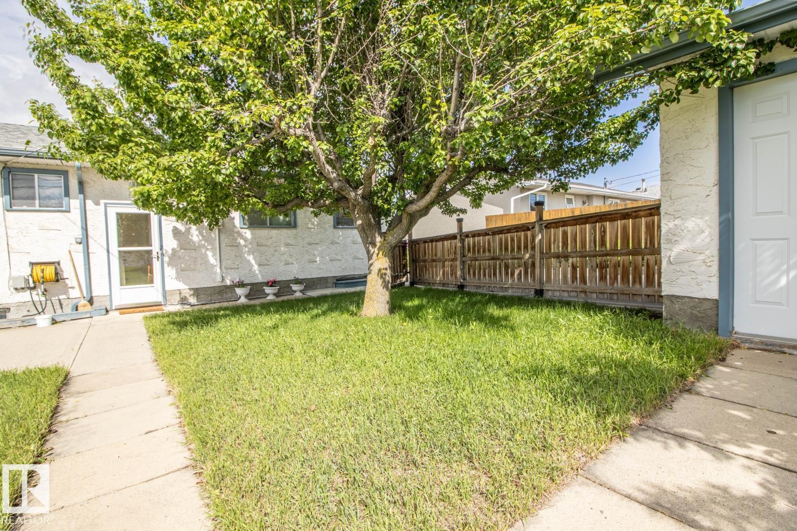 Photo 32 at 14107 58 Street NW, York, Edmonton