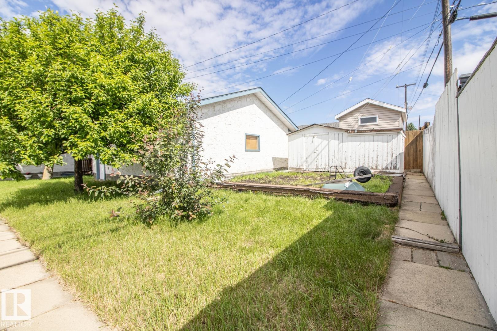 Photo 35 at 14107 58 Street NW, York, Edmonton