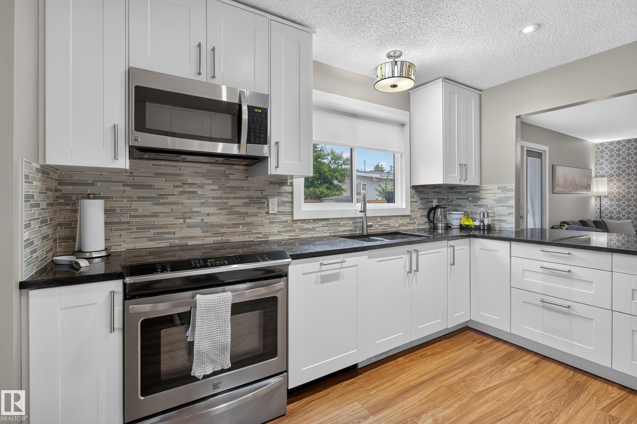 Photo 15 at 6607 187 Street NW, Ormsby Place, Edmonton