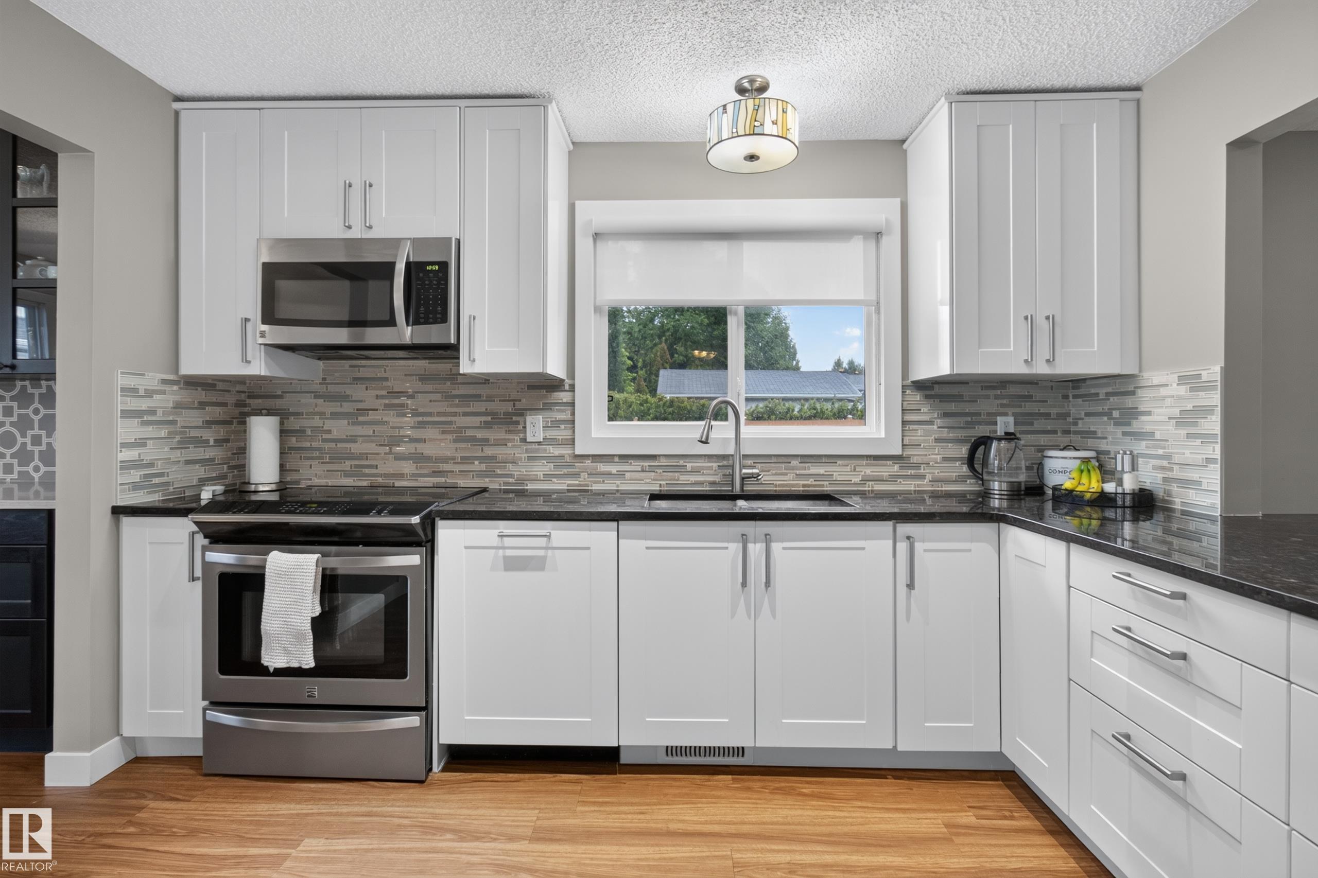 Photo 17 at 6607 187 Street NW, Ormsby Place, Edmonton