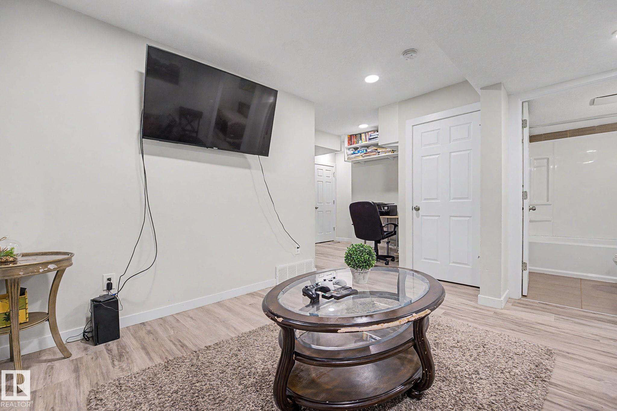 Photo 38 at 22419 80 Avenue NW, Rosenthal, Edmonton
