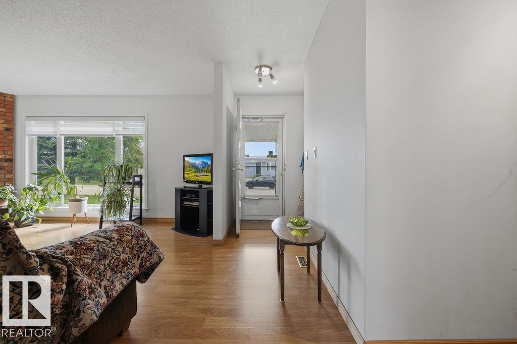 Photo 16 at 14612 117a Street NW, Caernarvon, Edmonton