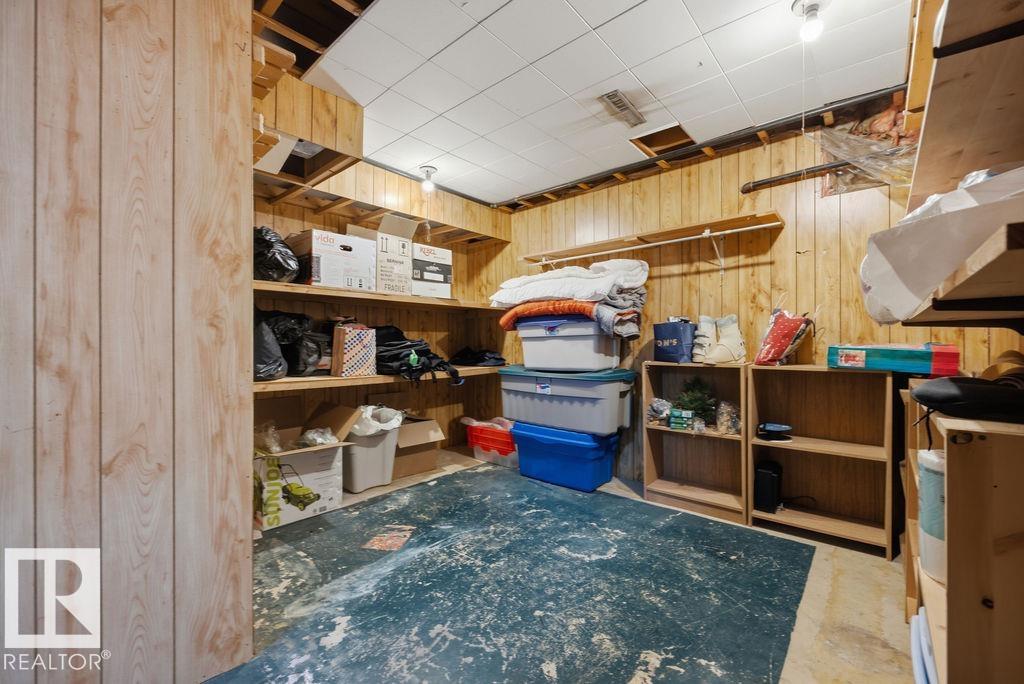 Photo 33 at 14612 117a Street NW, Caernarvon, Edmonton
