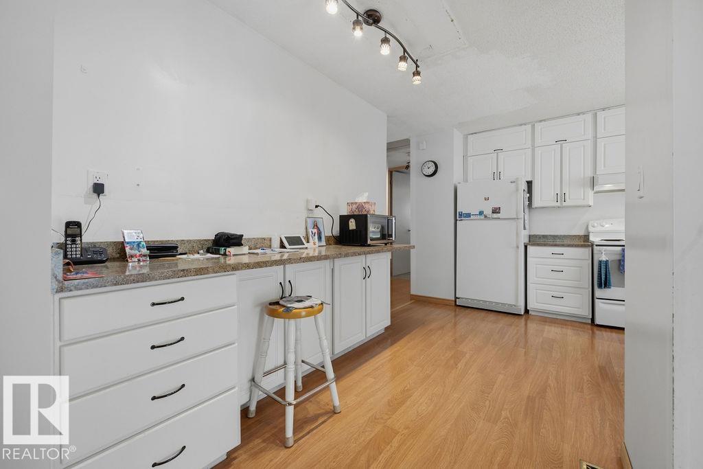 Photo 10 at 14612 117a Street NW, Caernarvon, Edmonton