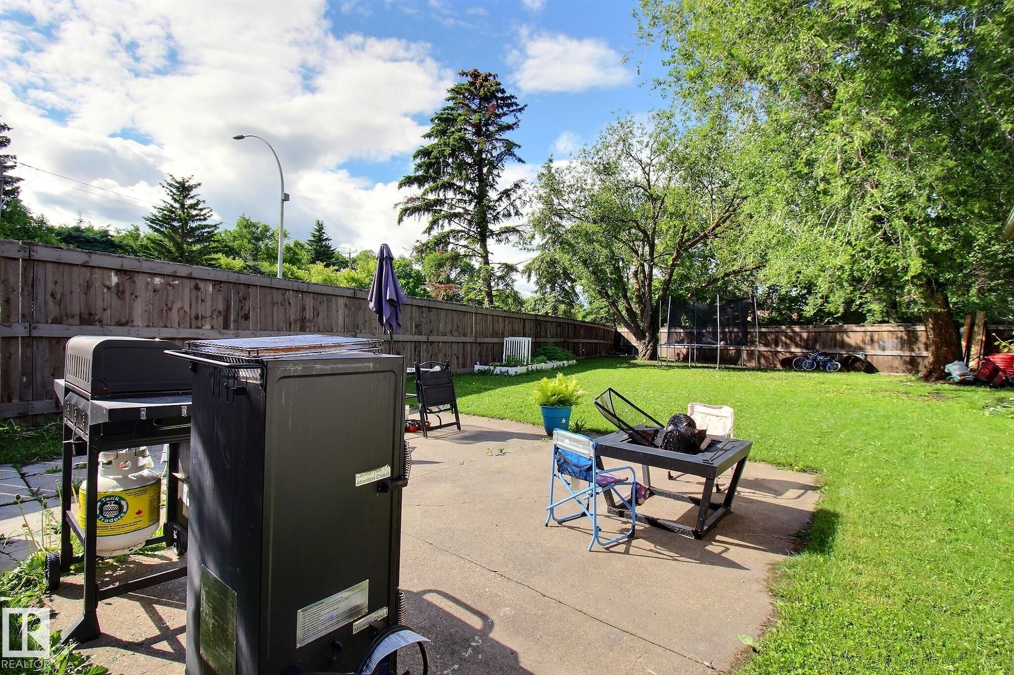 Photo 6 at 28 Greenwood Way, Maplewood, Sherwood Park