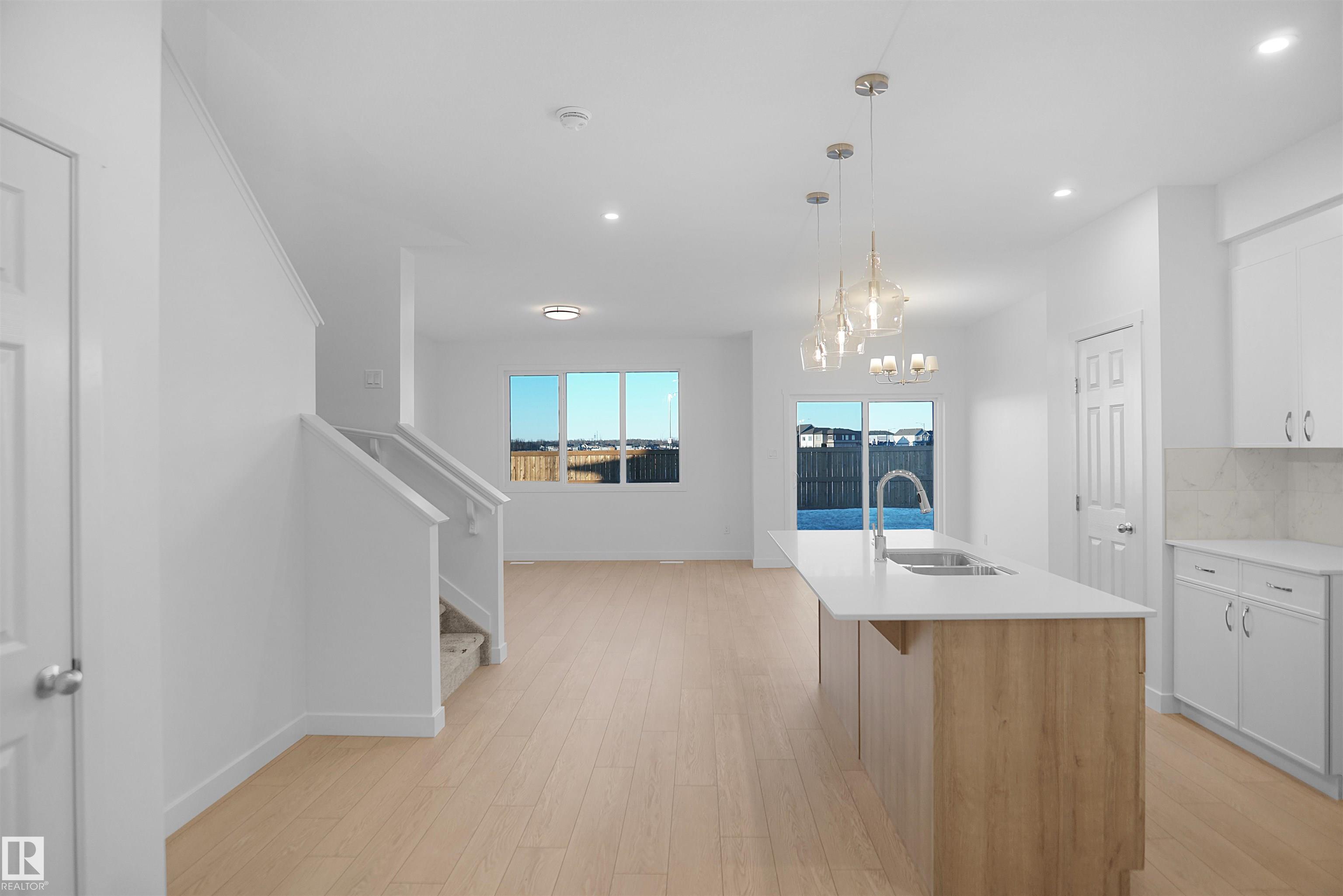 Photo 9 at 20924 16 Avenue NW, Stillwater, Edmonton