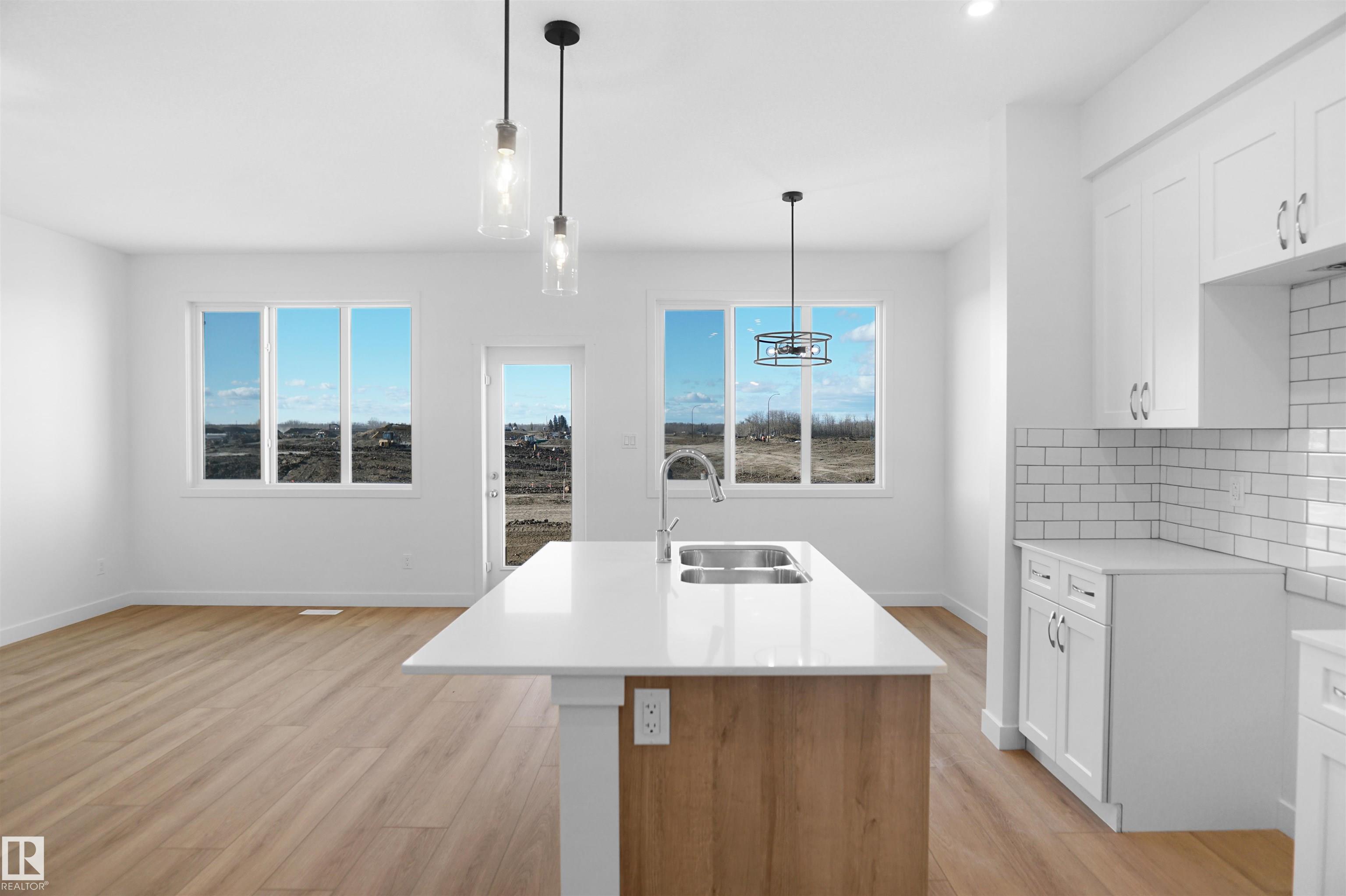 Photo 8 at 20928 16 Avenue NW, Stillwater, Edmonton