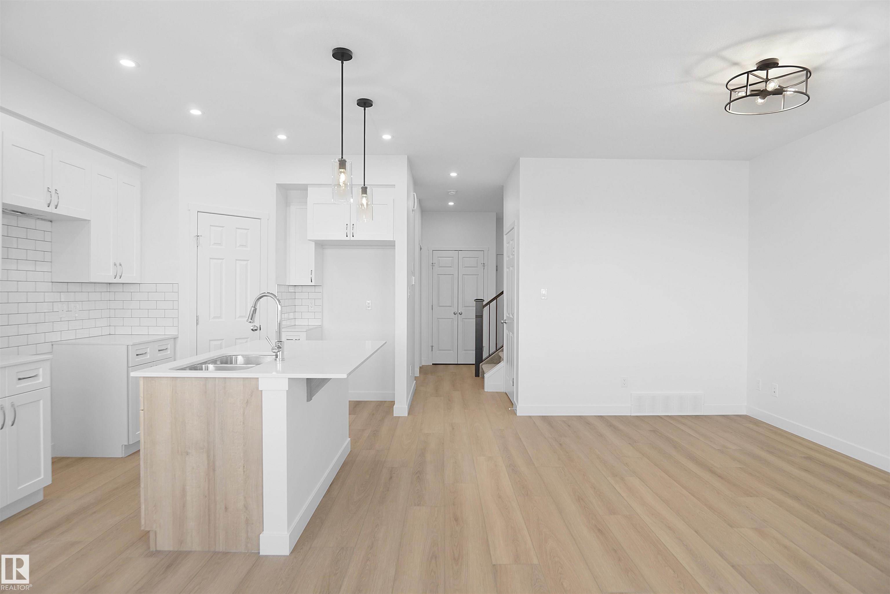 Photo 9 at 20928 16 Avenue NW, Stillwater, Edmonton