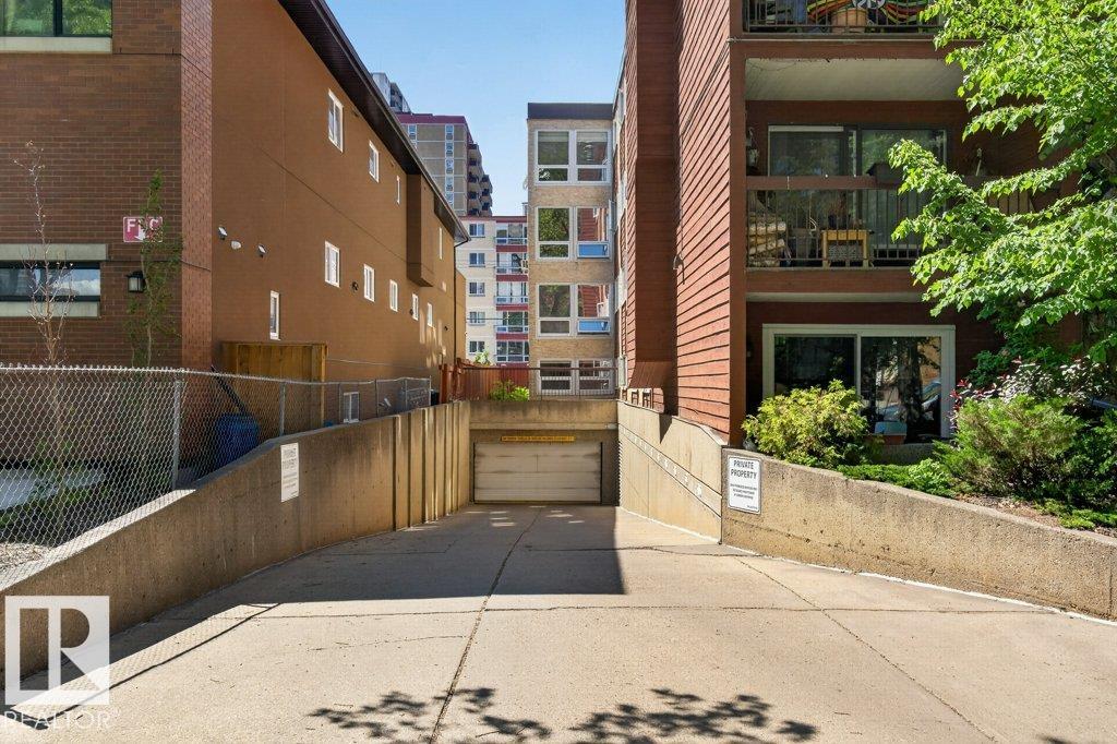 Photo 29 at 3 - 10160 119 Street NW, Wîhkwêntôwin, Edmonton