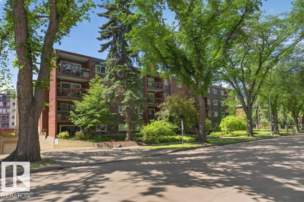 Photo 32 at 3 - 10160 119 Street NW, Wîhkwêntôwin, Edmonton