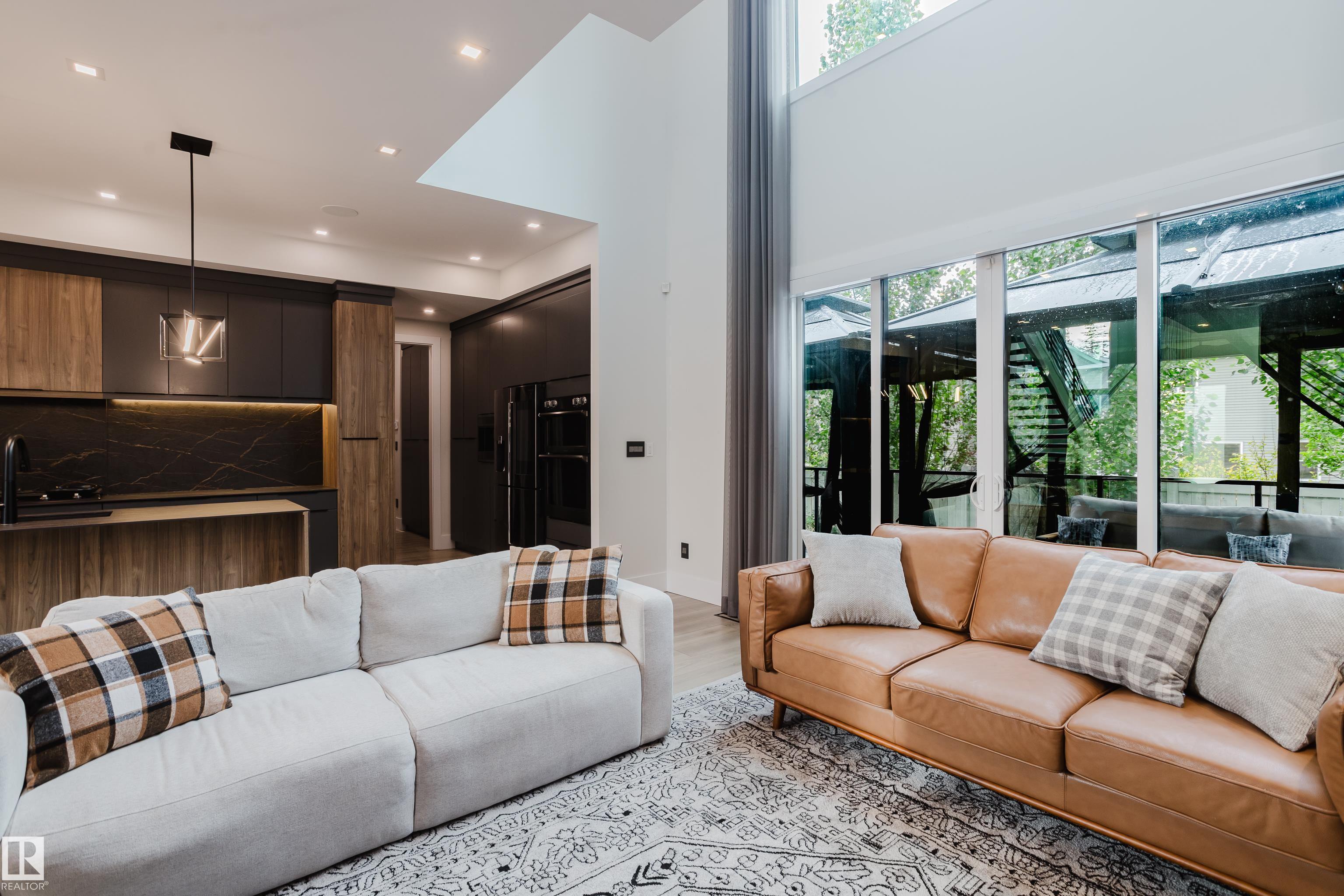 https://zimg.paragon.ice.com/ParagonImages/Property/PM/RAE/225407981/28/0/0/36e91ae93577a04c4cd2835bb0a1d69e/1/613e6fda9f833359d312939318af93b1/225407981-44586b82-5817-490c-a9e3-83464a7afcd7.JPG
